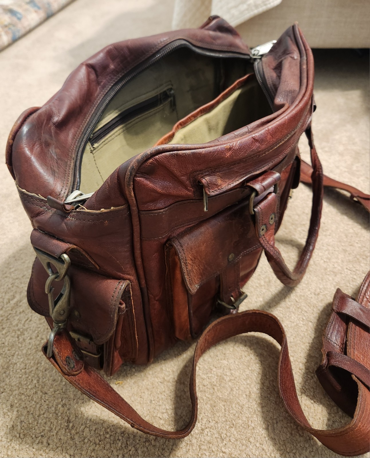 Buffalo Jackson Trading Co Leather Messenger Bag