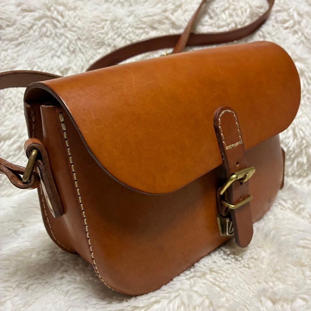 Brown Leather Shoulder Bag Flap Closure 24cm 9.4in Classic Style Strap 123cm