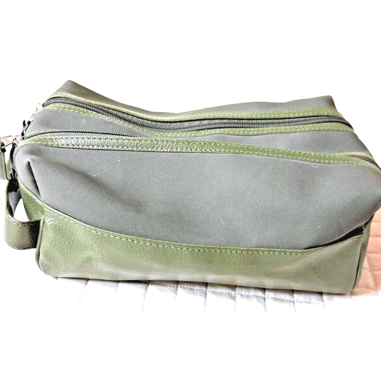 Realities Men’s Toiletry Bag Green Travel Dopp Kit Zipper Pouch