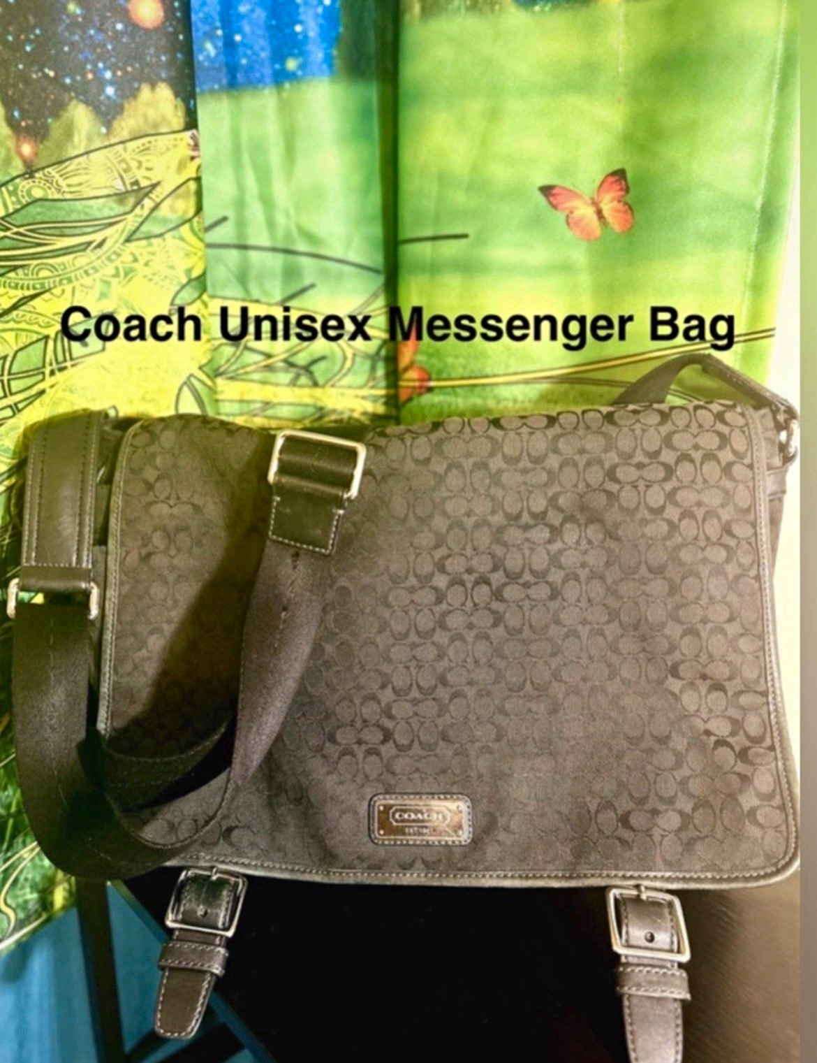 Coach Signature Messenger Bag Black Medium Unisex Adjustable Strap Pockets