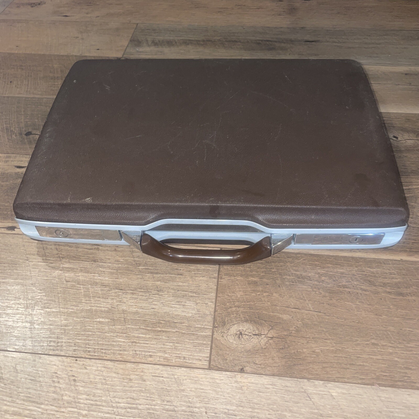 Vintage Slim Samsonite Tan Hard Shell Briefcase Attache Carry Case With KEY