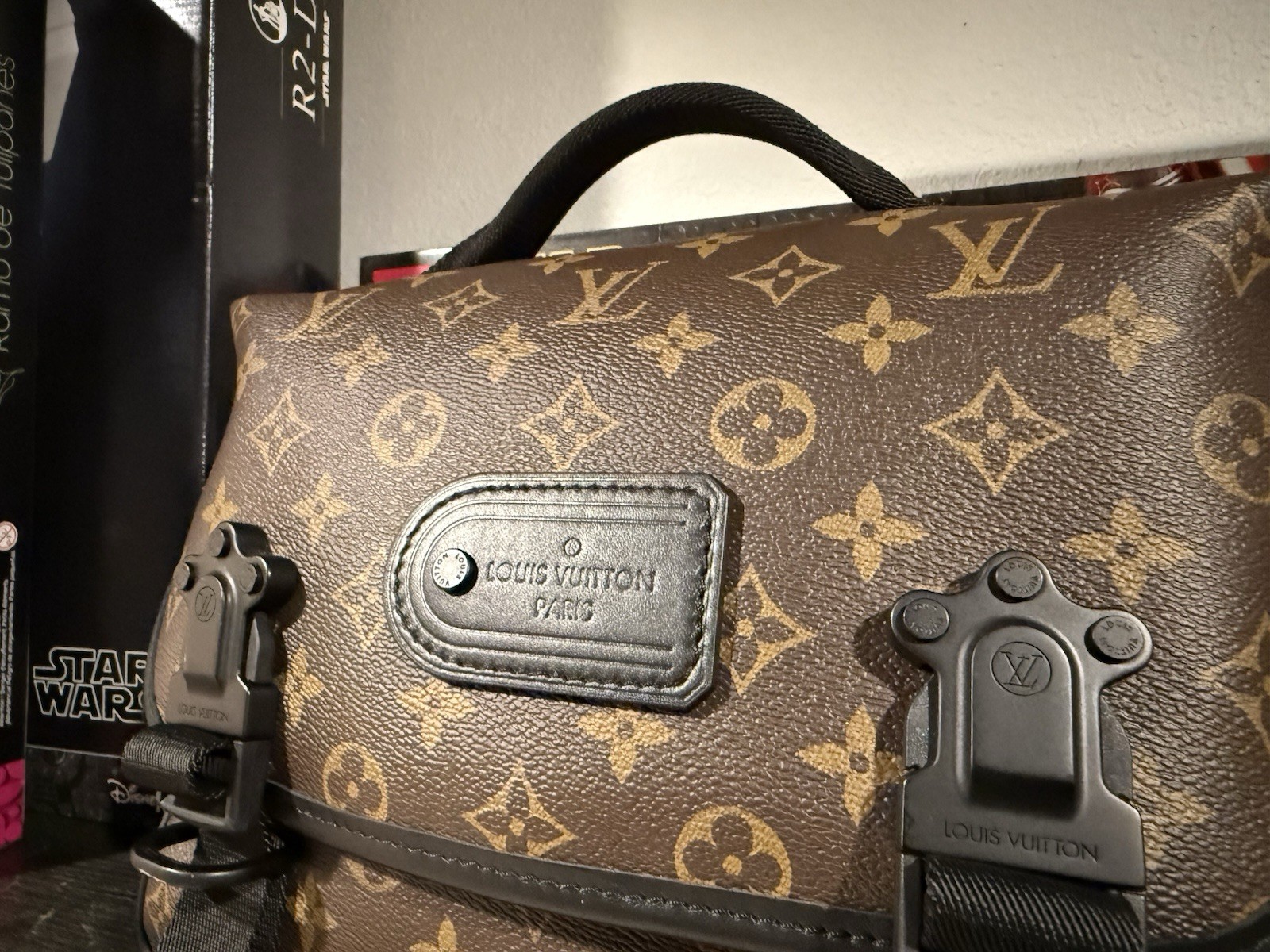 Louis Vuitton Monogram Crossbody Trail Messenger Bag Black Hardware Buckle Strap