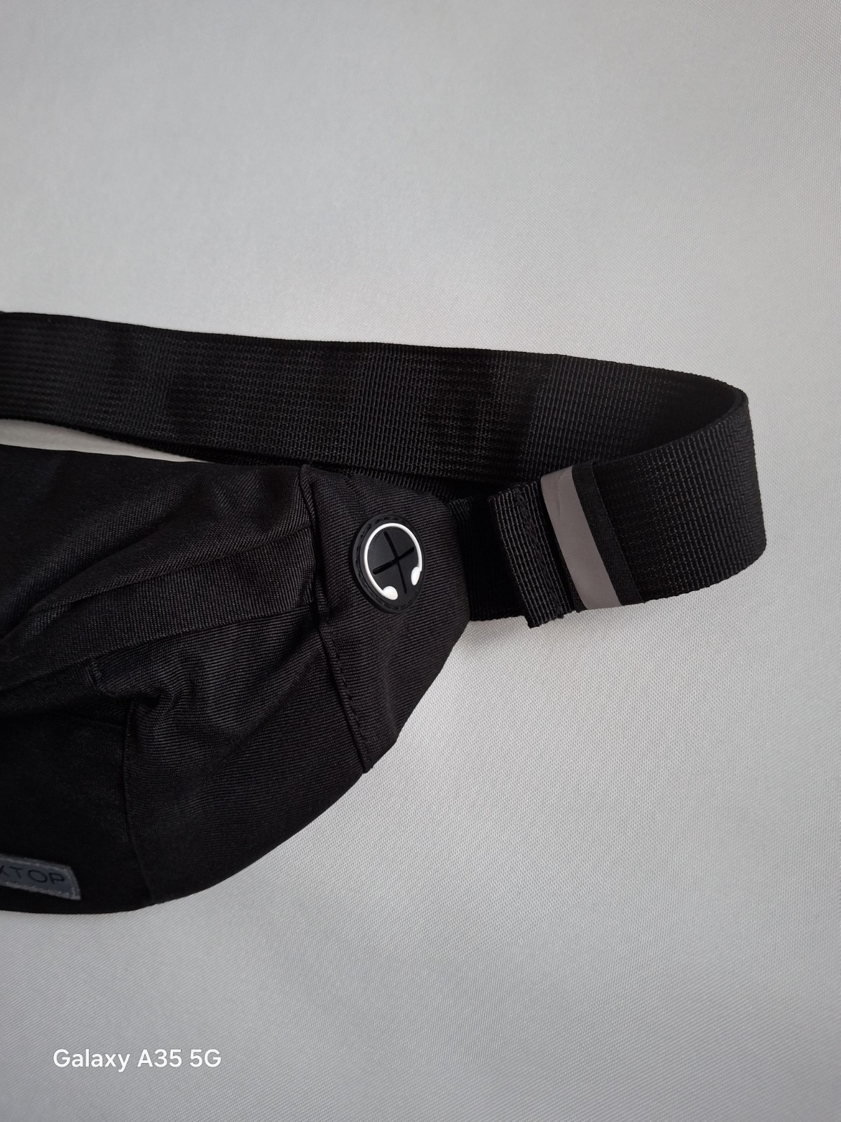 MAXTOP Fanny Pack Unisex Multiple Compartments 4 Pockets Black