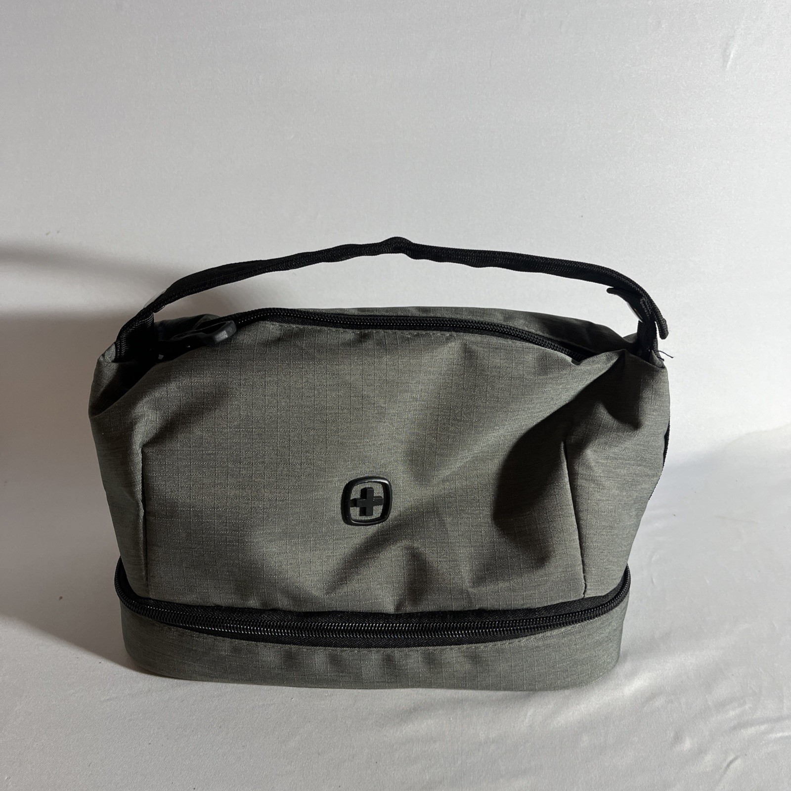 SwissGear Convertible Handle Drop Bottom Dopp Bag – Gray
