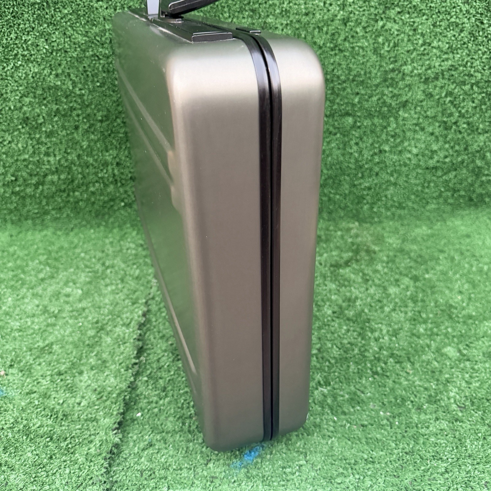Zero Haliburton Aluminum Briefcase USA Made, 1989 Vintage, Dark Green 18”x13”x4”