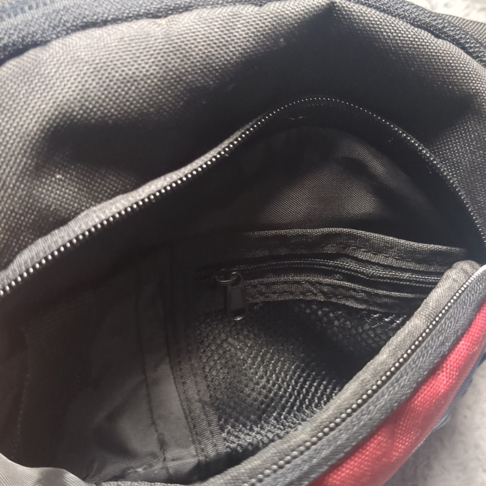 Quicksilver Line Walker Fanny Pack Black Red And Blue