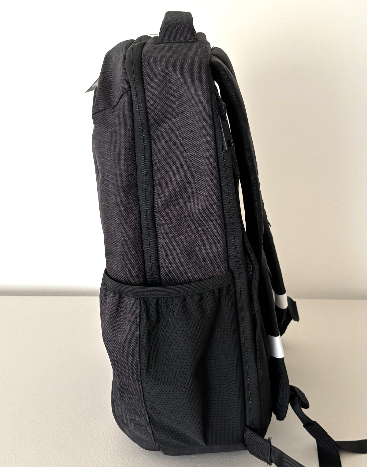 Knack Series 1 Medium Backpack Expandable 15-inch Laptop Travel Carry On Bag