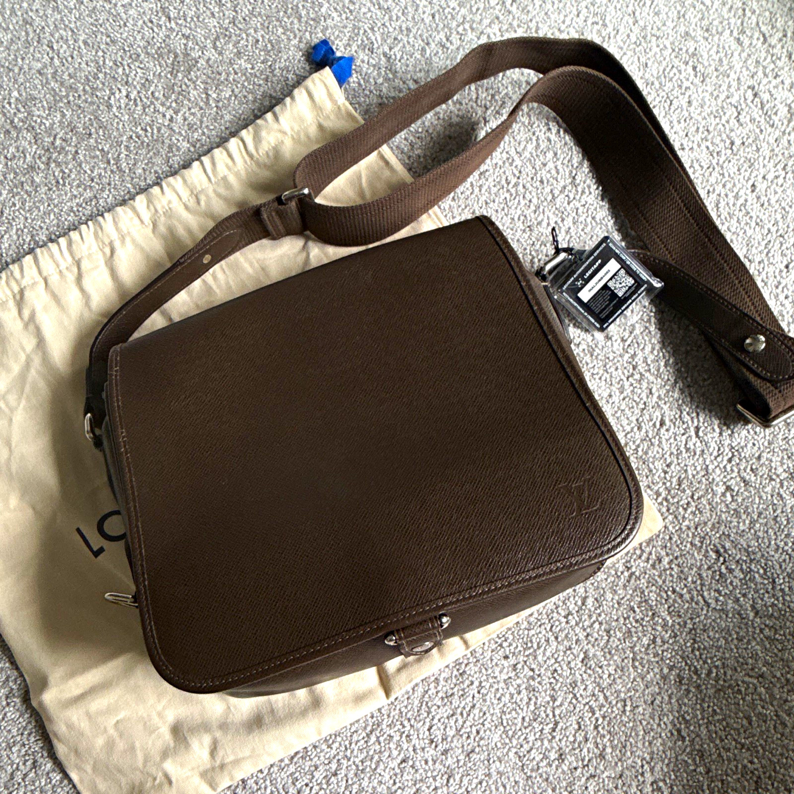 Authenticated Louis Vuitton Brown Men’s Messenger Bag Adjustable Strap w dust ba