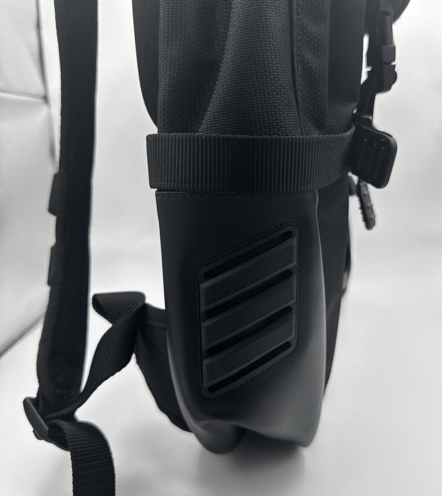 TUMI T2 Black Ballistic Nylon Backpack – Mint Condition