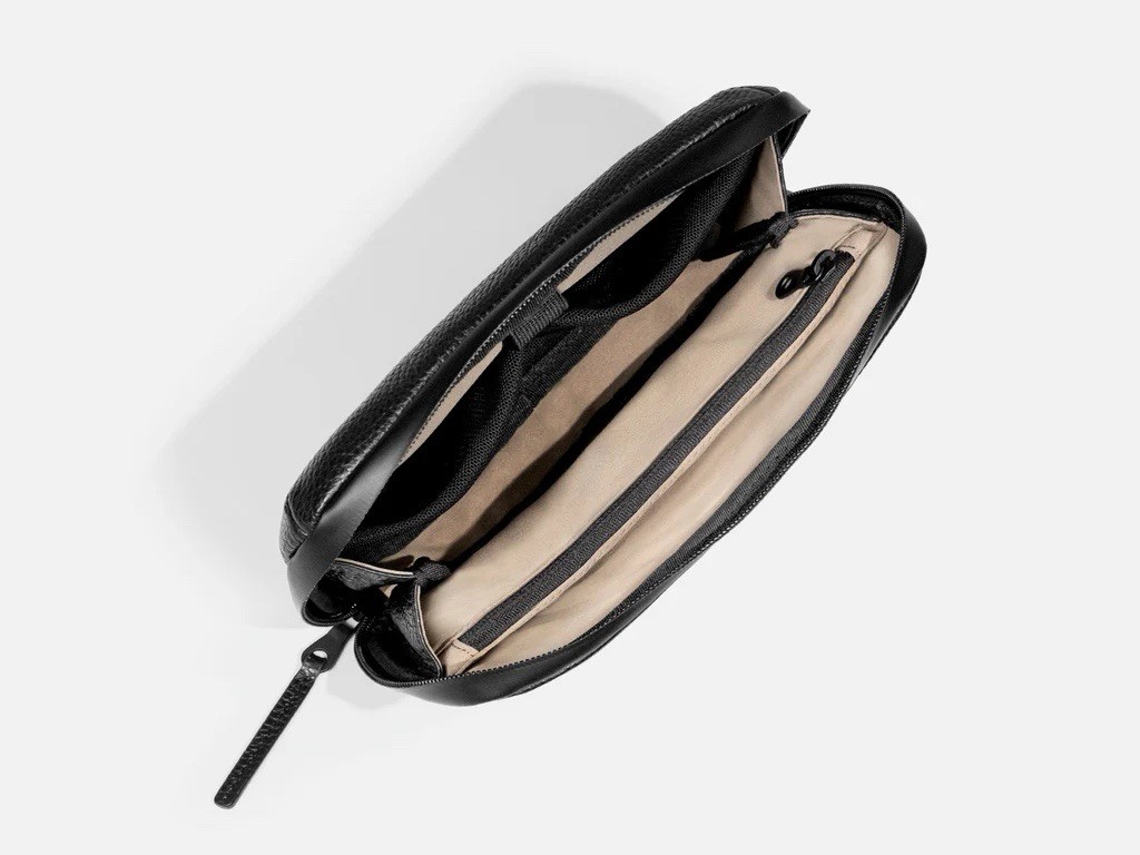 Grams 28 Pebble Leather Essentials Tech Pouch 131 Crossbody Black