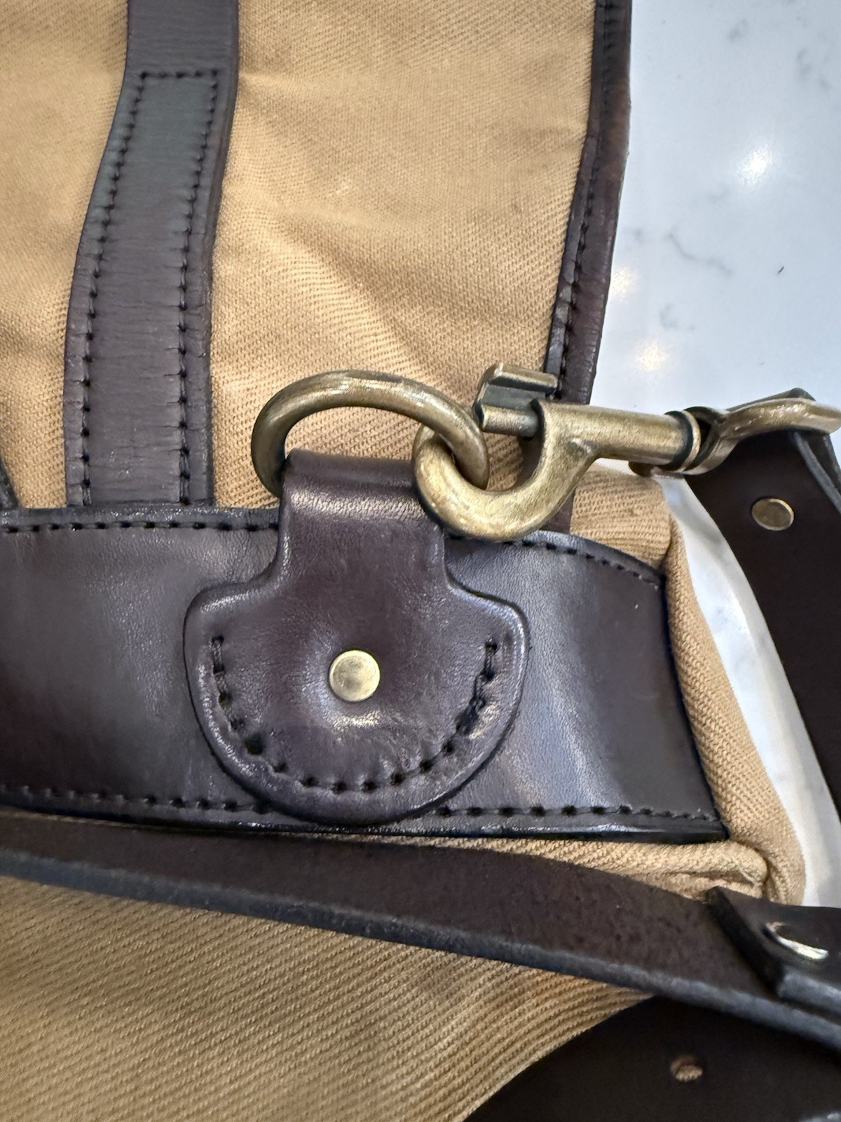 Filson Medium Rugged Twill Field Bag