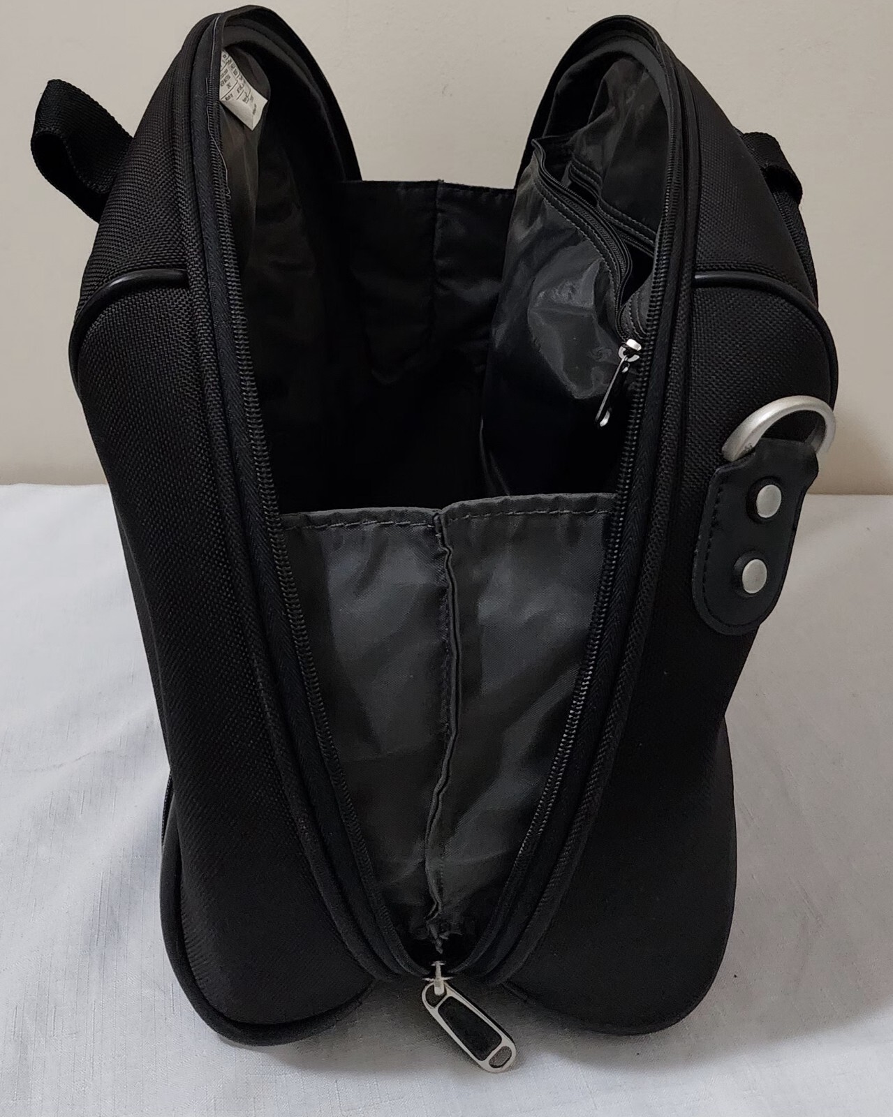 Samsonite Travel Black Laptop Briefcase MessengerBag,Fits 17” Polyethylene Vinly