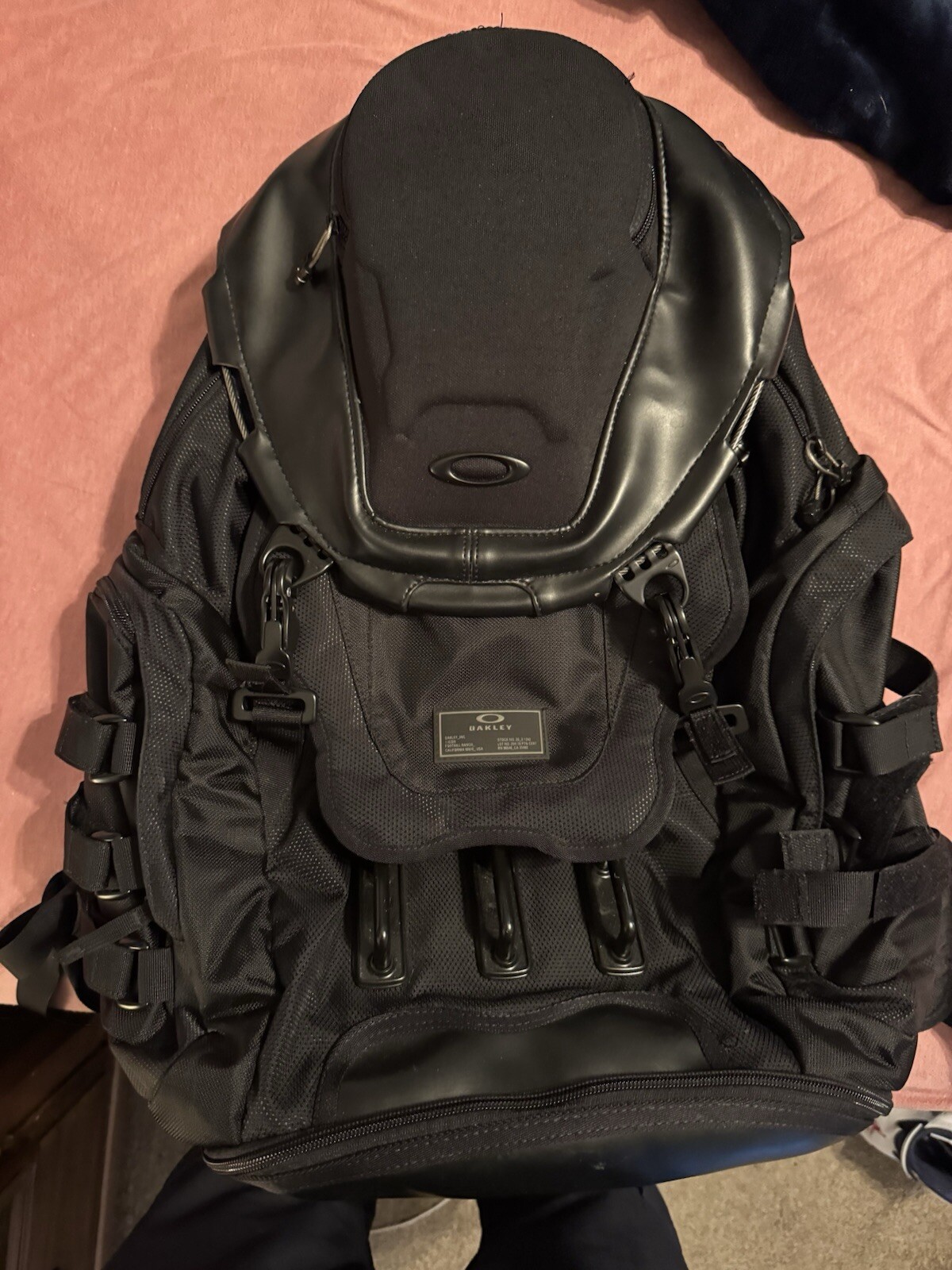 Oakley 34L Kitchen Sink Backpack – Black (92060AODM)