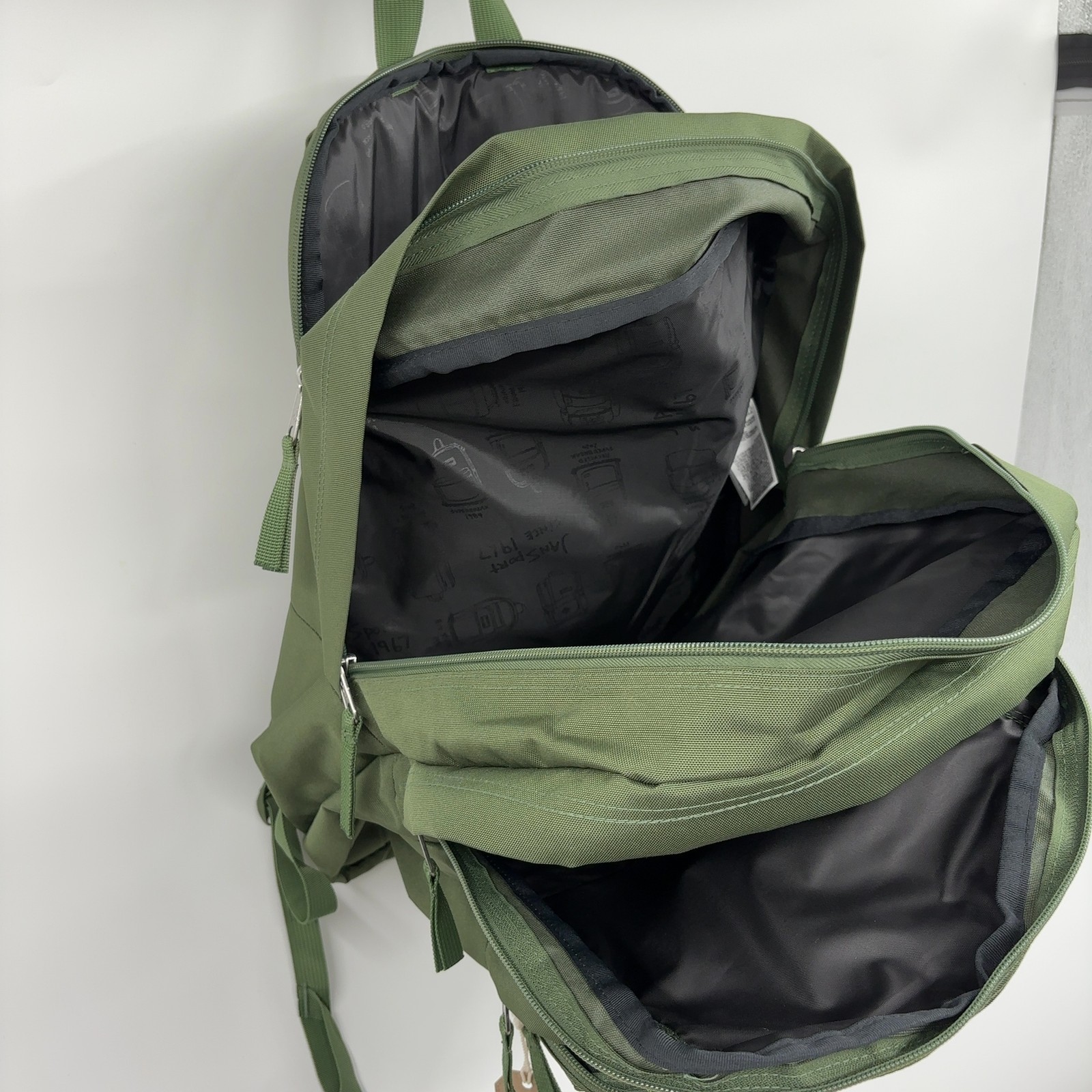 JanSport Laptop Backpack 15″ Laptop Sleeve 2 Compartments Cargo Green