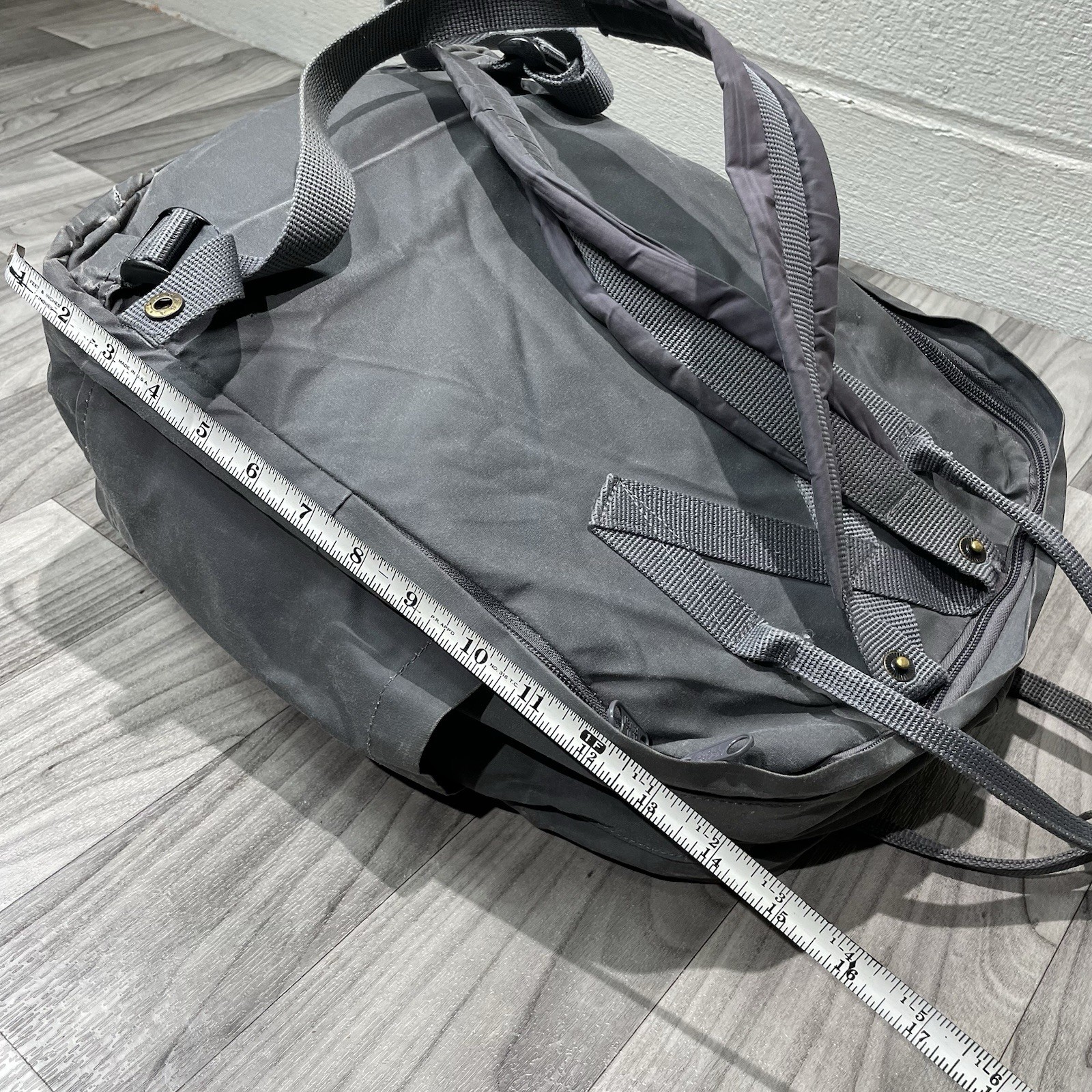 Fjallraven Kanken 15” Classic Backpack Gray 23510 Outdoor Rugged Daypack Unisex