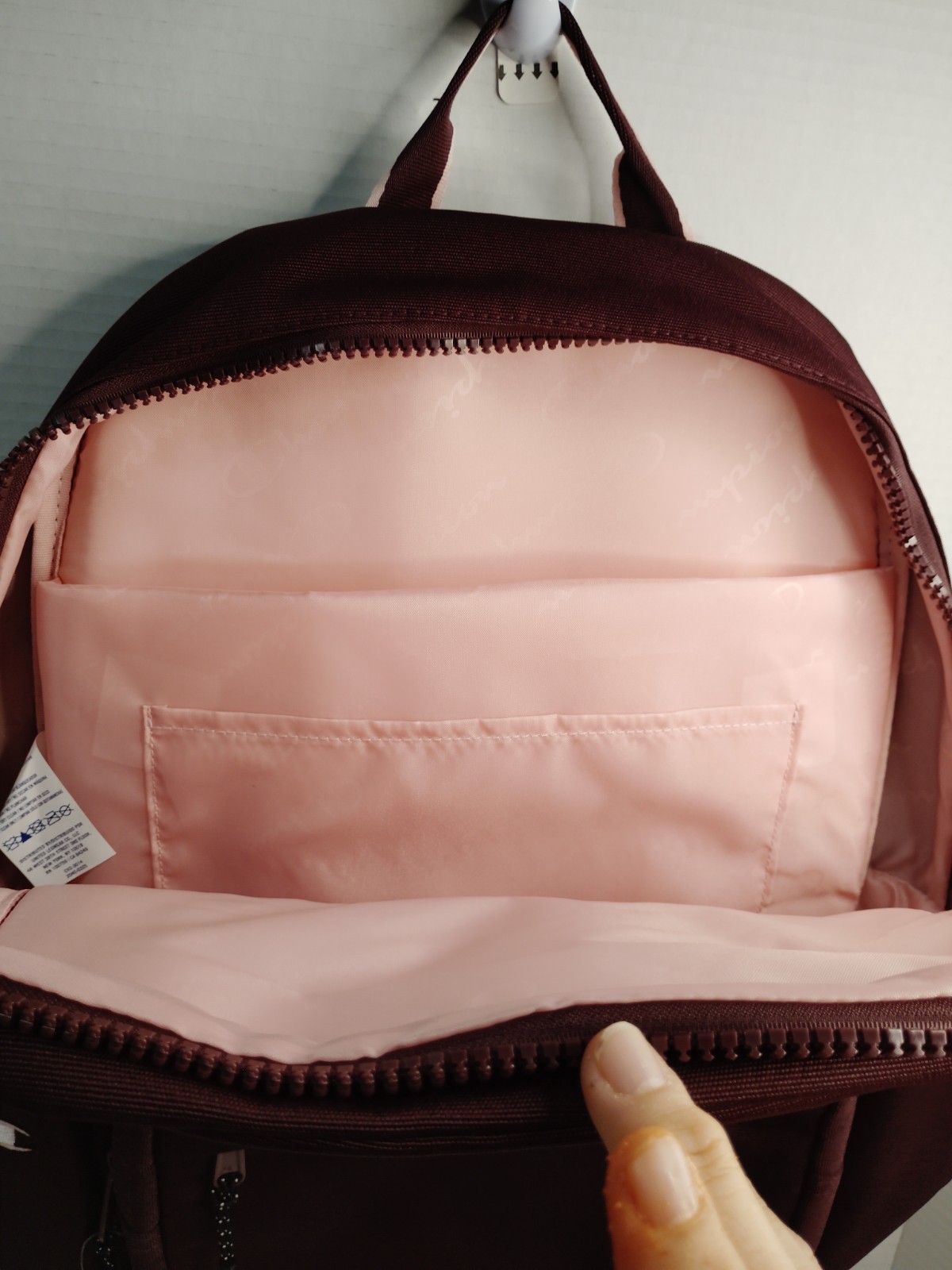Champion Men’s Burgundy Backpack Medium Zip Closure Pockets Adjustable Strap