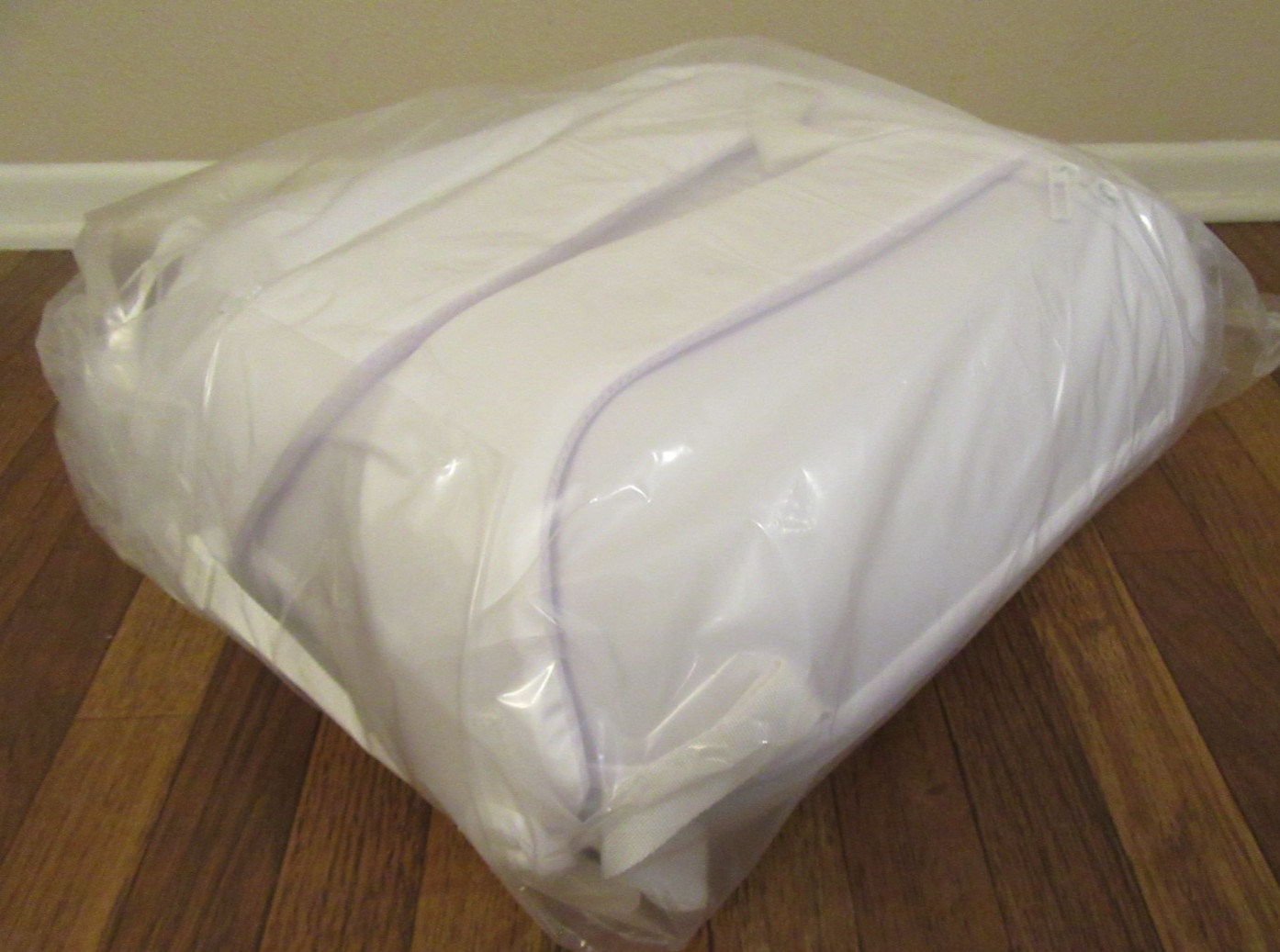 Bravest Studios Airpack Backpack White Removable Pod Bags Brand New Free US S&H