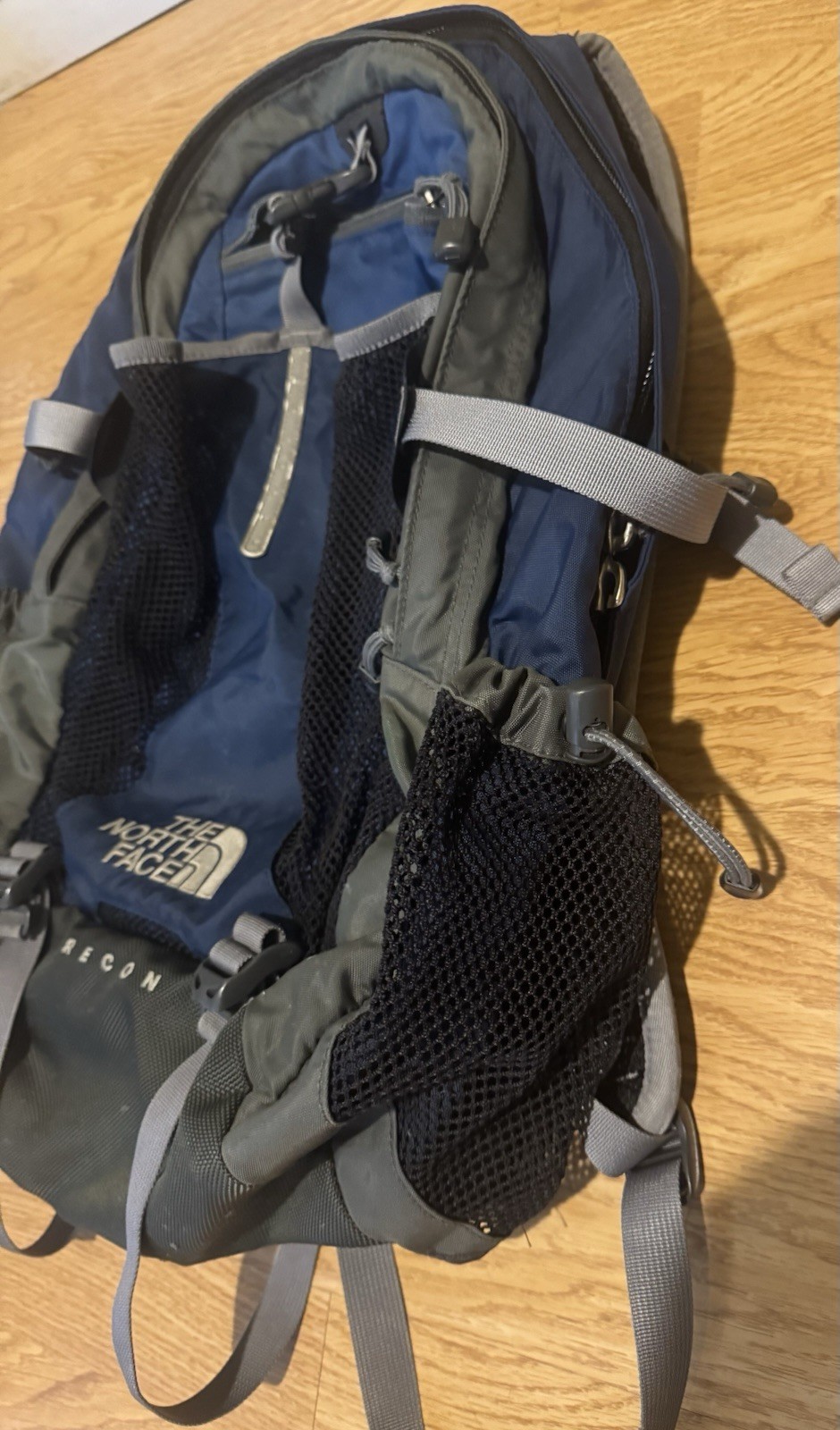 North Face Recon Backpack Gray/Blue Great bag for hiking, travel and school bag