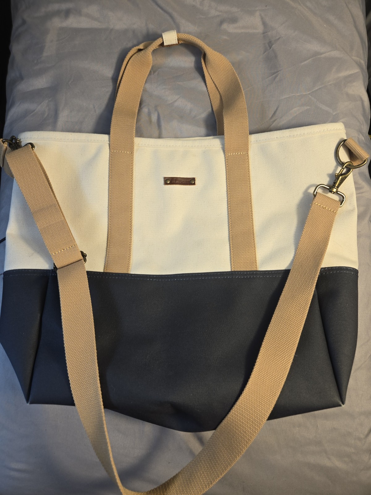 L.L.Bean Colorblock Tote Bag Zip Closure Adjustable Shoulder Strap Beige Navy