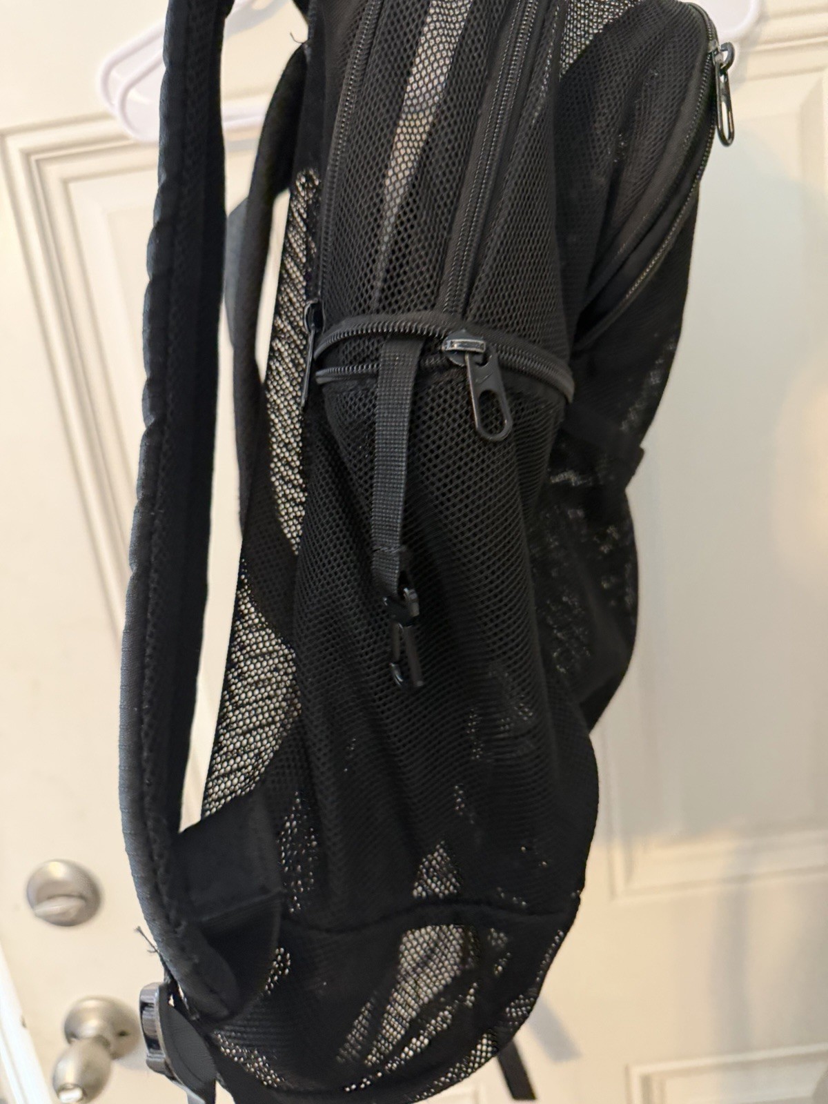 Nike Black Mesh Backpack Zip Closure, Padded Adjustable Straps Travel Casual