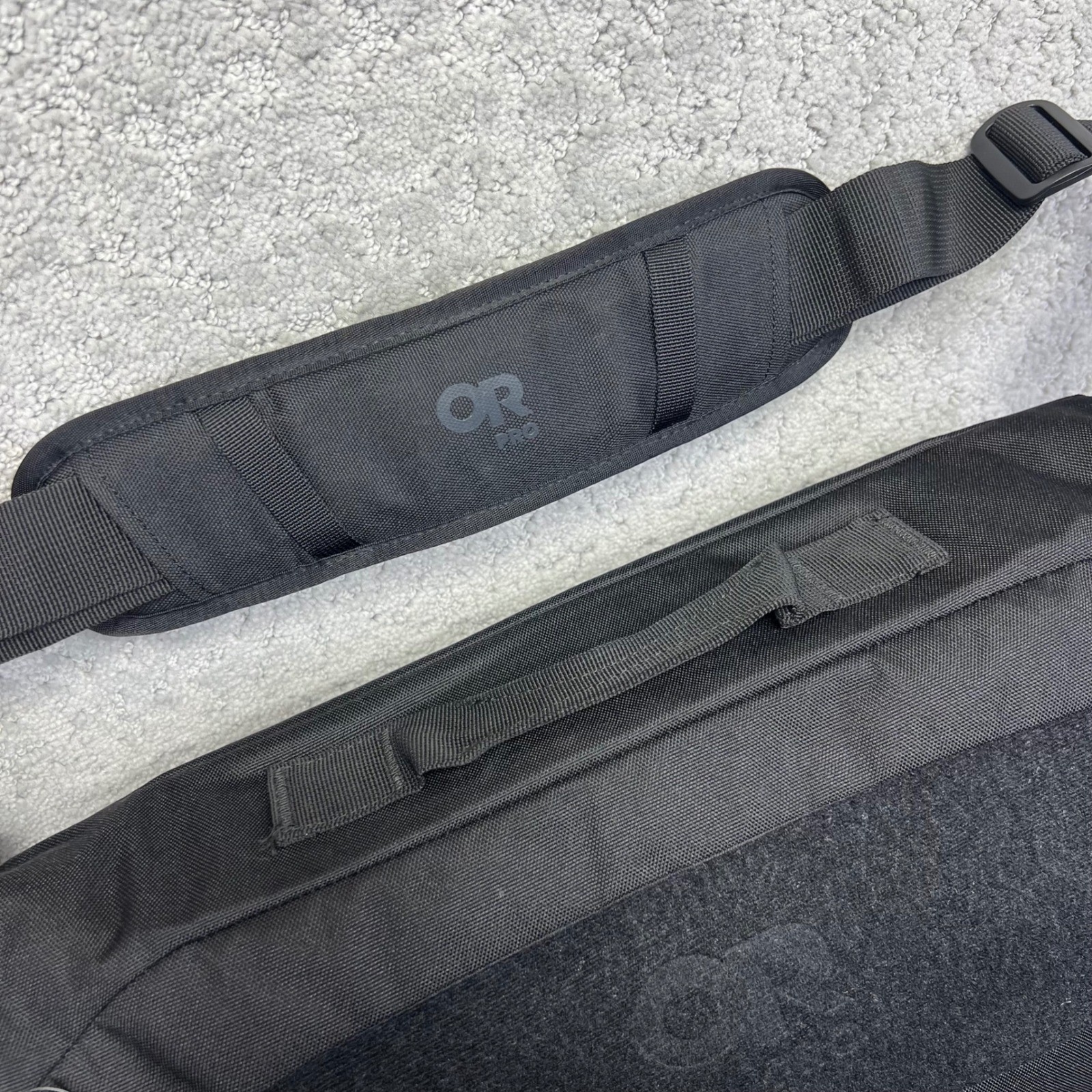 Outdoor Research PRO Deploy Messenger Bag Black Tactical Travel School Laptop