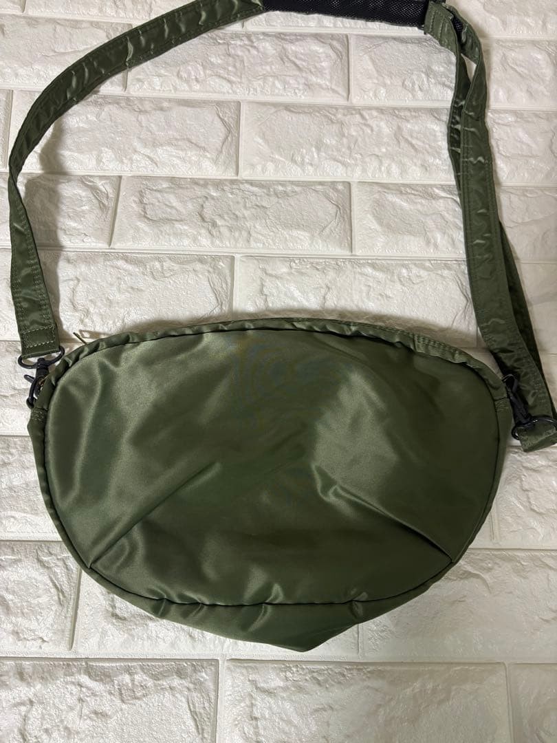 Authentic Porter Yoshida Kaban Oval Shoulder Bag Nylon Green 32cm Large Capacity