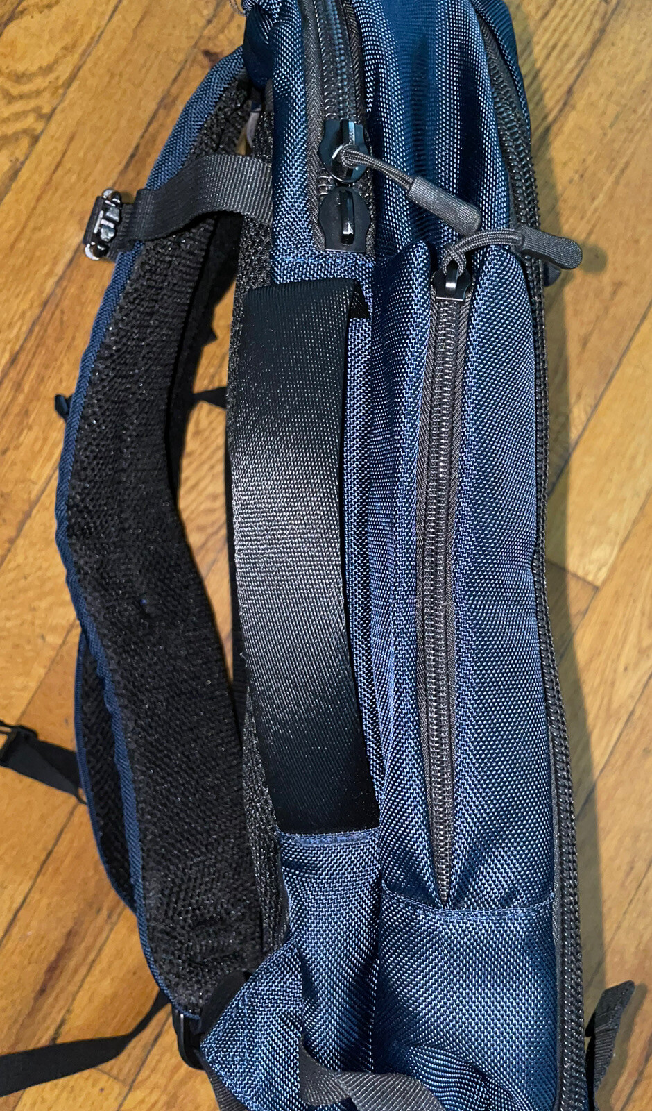 Arctic Hunter Windtook Waterproof Durable Lightweight Laptop USB Backpack