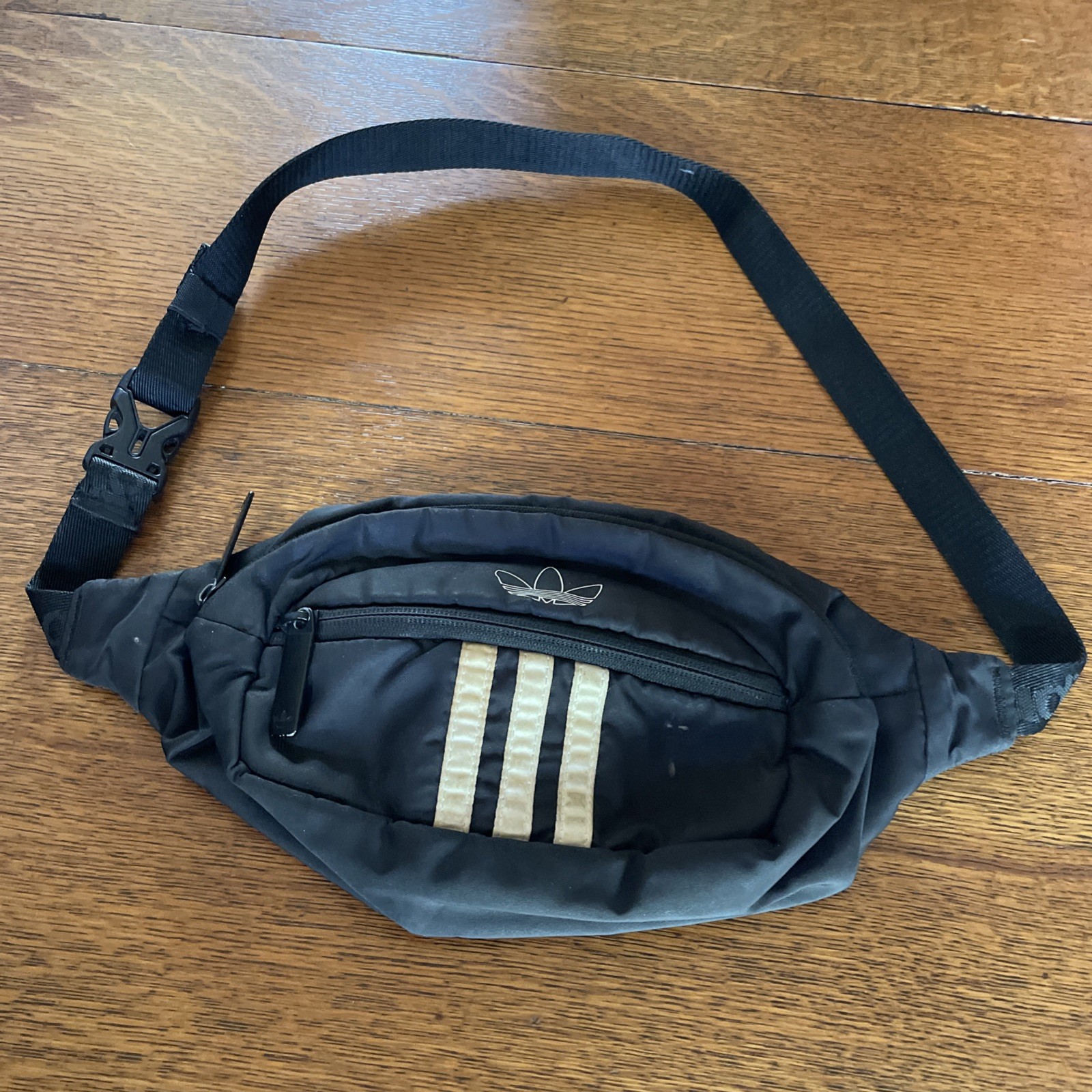 adidas Fanny Pack Waist Pouch Logo Belt Bag With 2 Zippers & Clip Belt