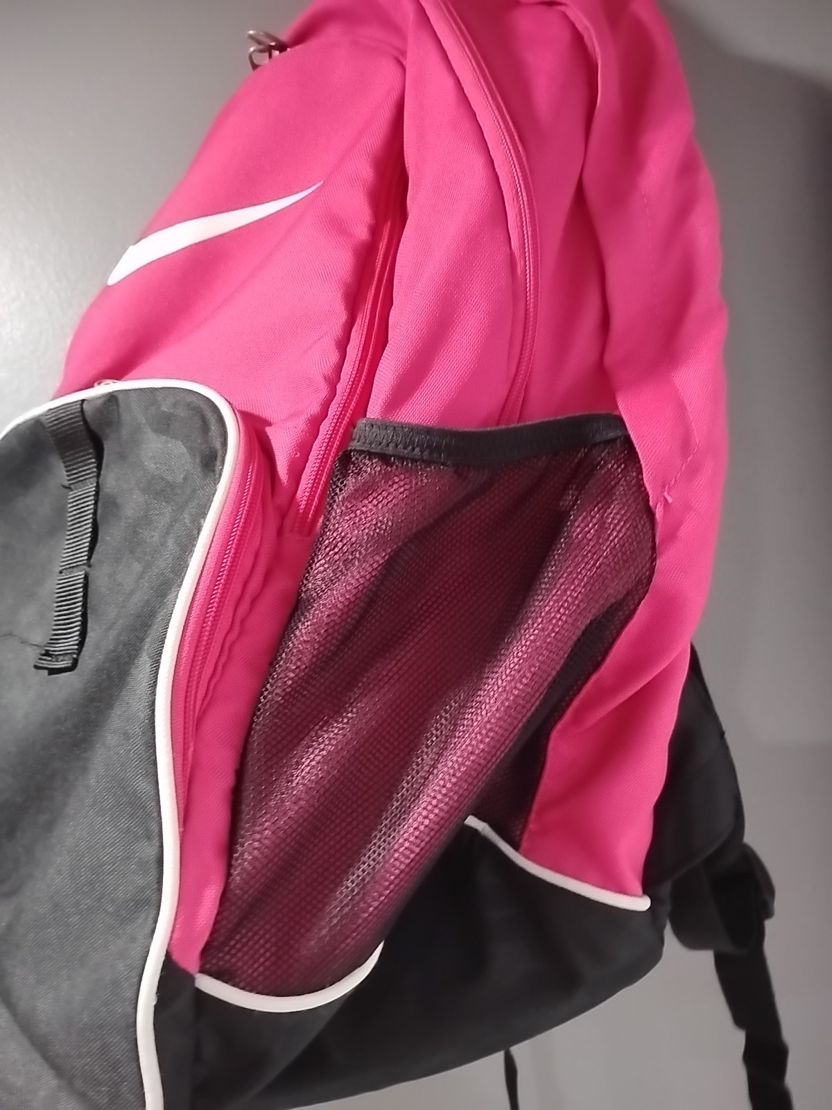 Nike Brasilia 6 XL Backpack Gym Bag Pink Black White 4 Sets Zippers