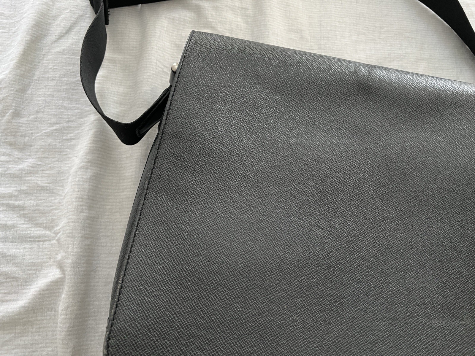 Authentic Louis Vuitton Taiga Leather Victor Shoulder Messenger Bag