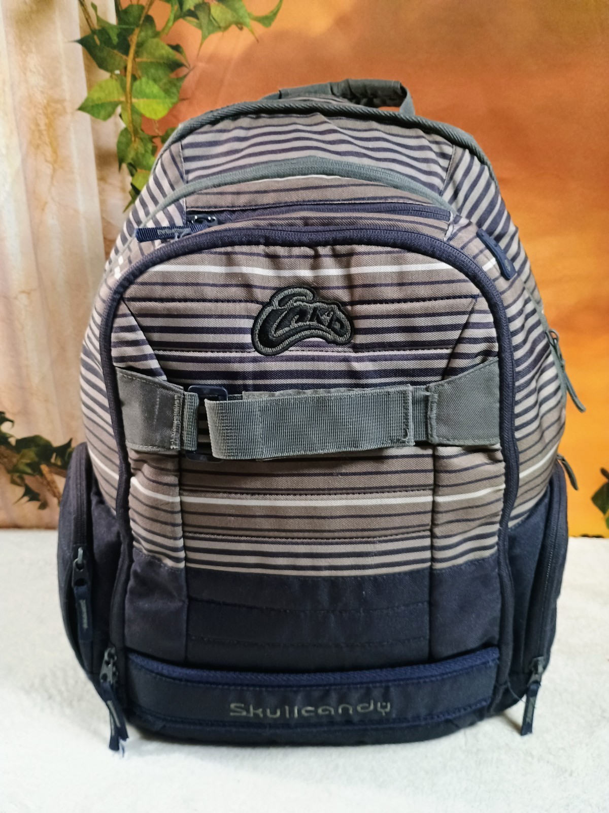 VTG Skullcandy Ink’d Skateboard Backpack Striped Navy Blue & Gray Skate Book Bag