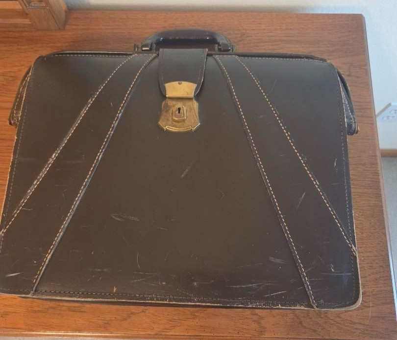 US Government Military Issued Leather Briefcase Type IV USAF Navigator Ca 1960’s