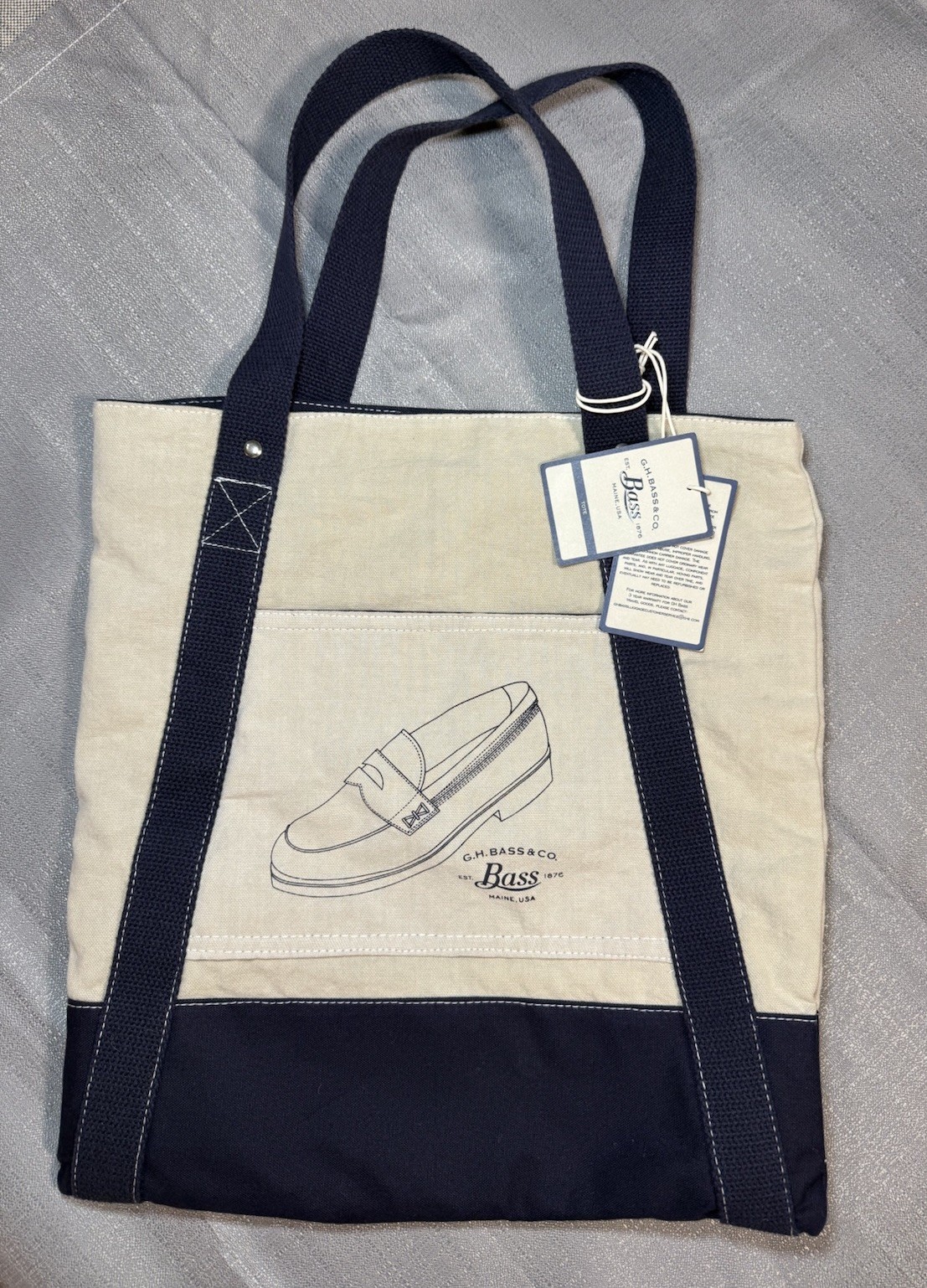 G.H. Bass & Co. Men’s Tote Bag Beige Navy Graphic Print with Pockets