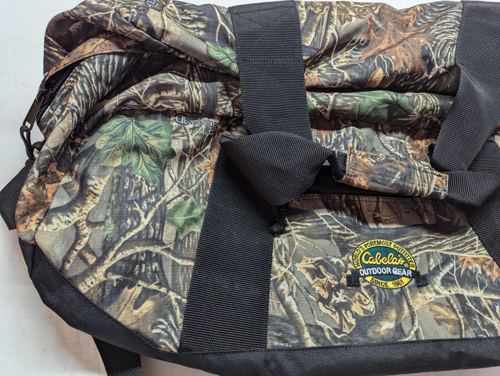 Cabela’s Seclusion 3D Camouflage Duffel Bag Carry On Weekender Outdoors VTG