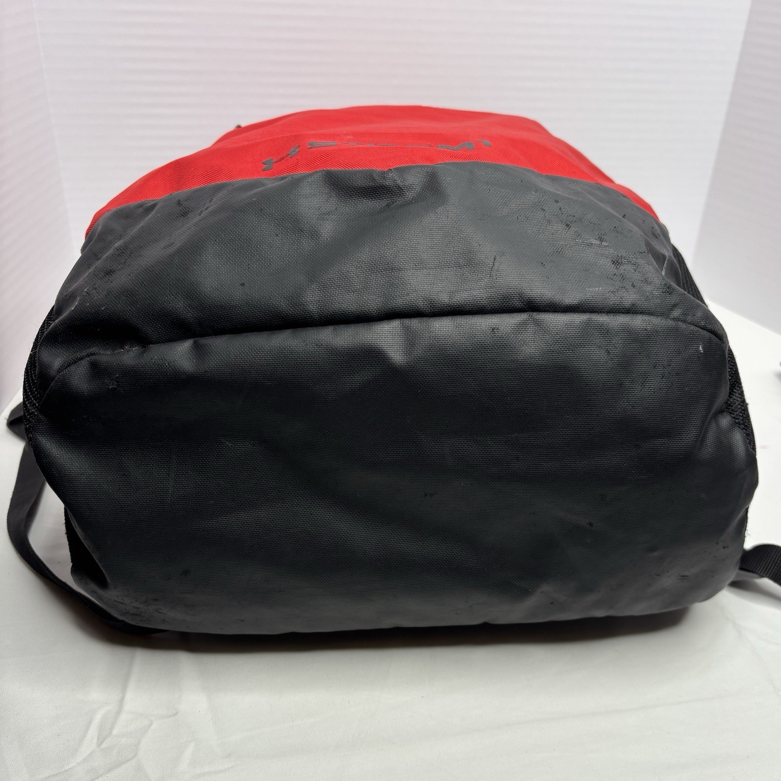 Under Armour Storm 1 Red Black Backpack Gym Heat Gear Zip Around