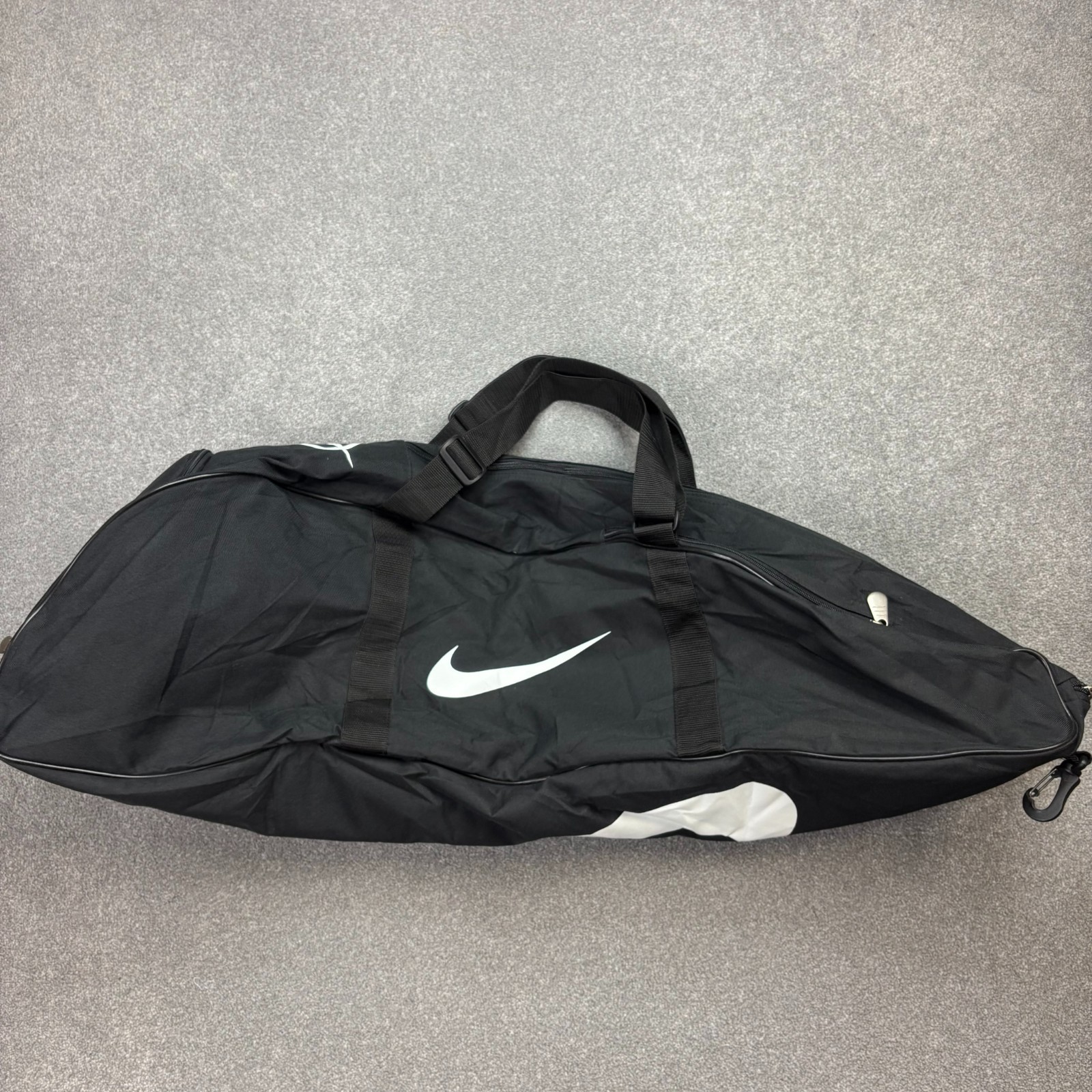 Nike Bag Adult Black Utility Duffle Baseball Swoosh Sport Outdoor Casual Men