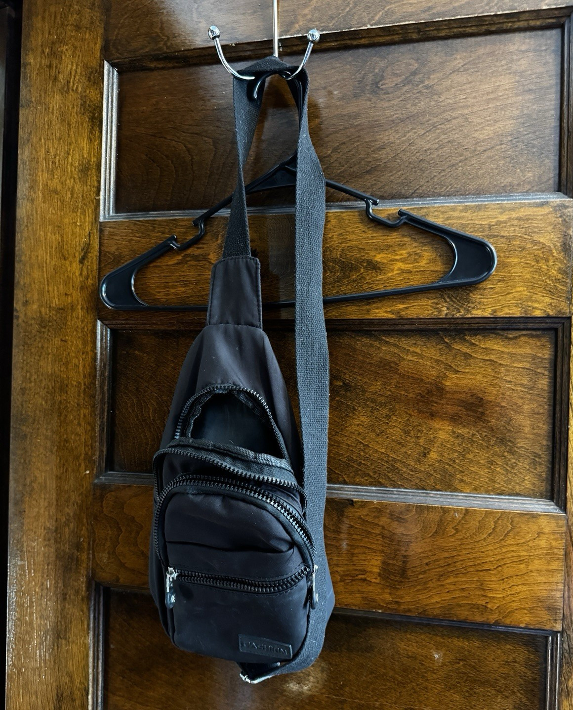 Black Small Crossbody Sling Bag, Solid Zip Closure, Adjustable Strap, Pockets