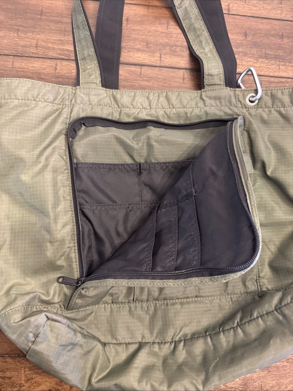 Nomadic Wise Walker Messenger Bag Hidden Pockets Storage Laptop City Commute