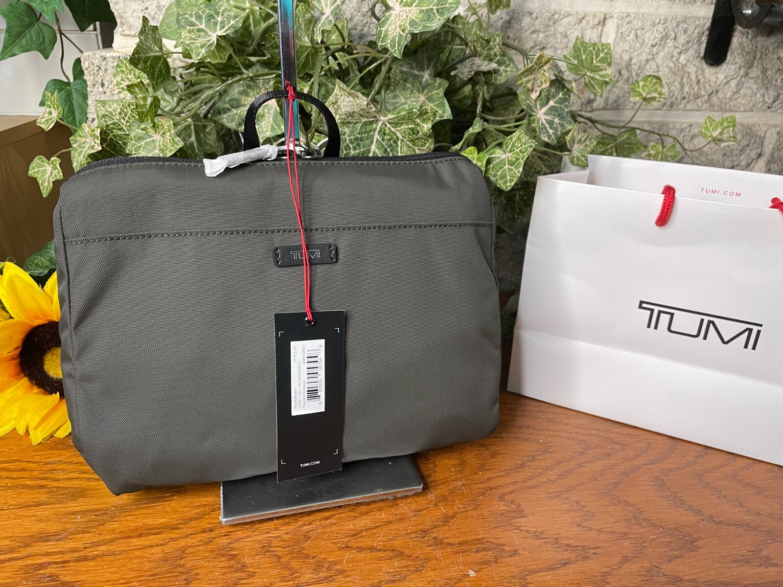 NWT TUMI DARK GRAY PACKABLE BACKPACK FOLDABLE SHOULDER LRG BAG TRAVEL CARRYON