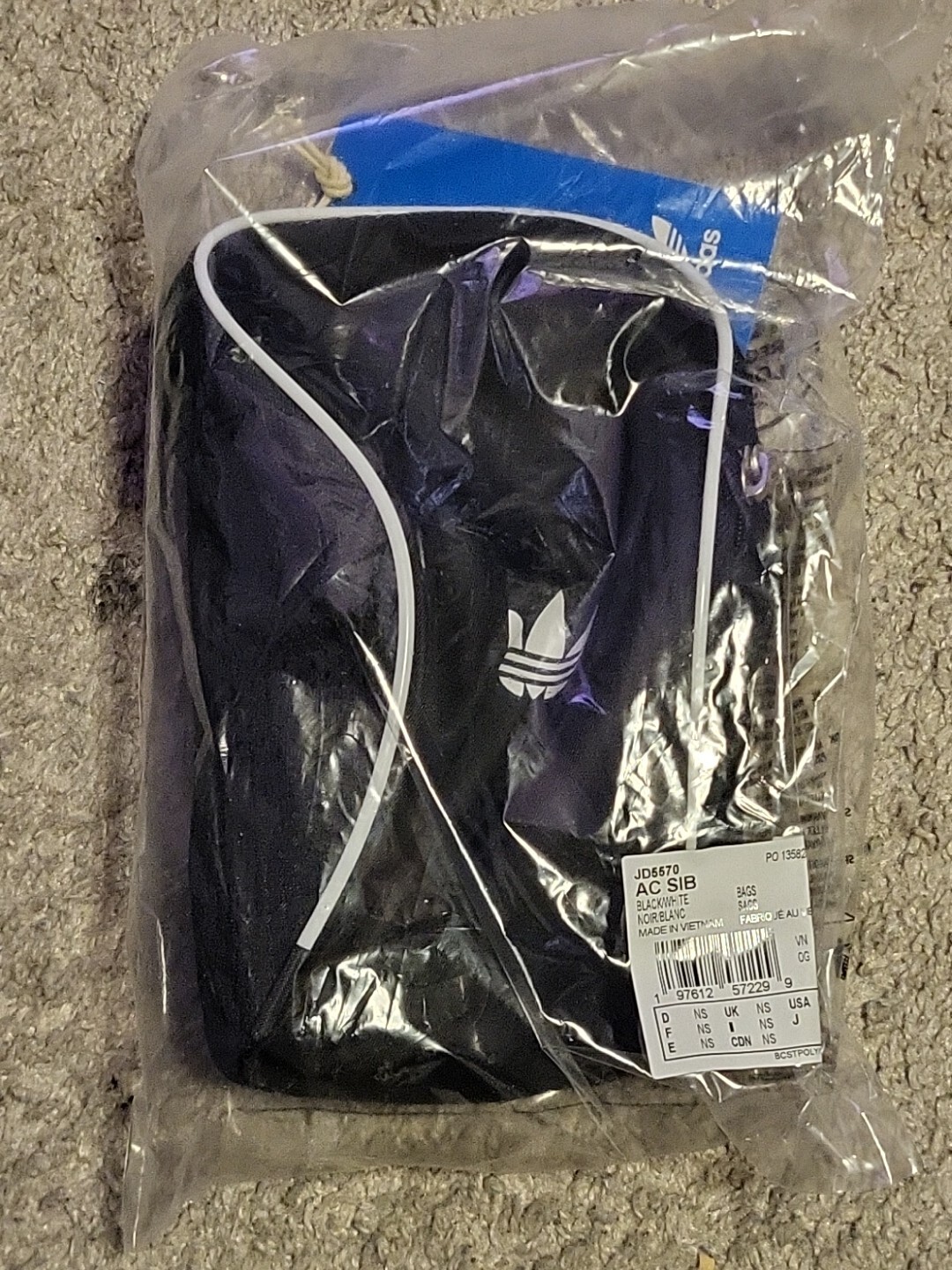 Adidas Original Adicolor Small Sling Bag Black White JD5570 BRAND New in package