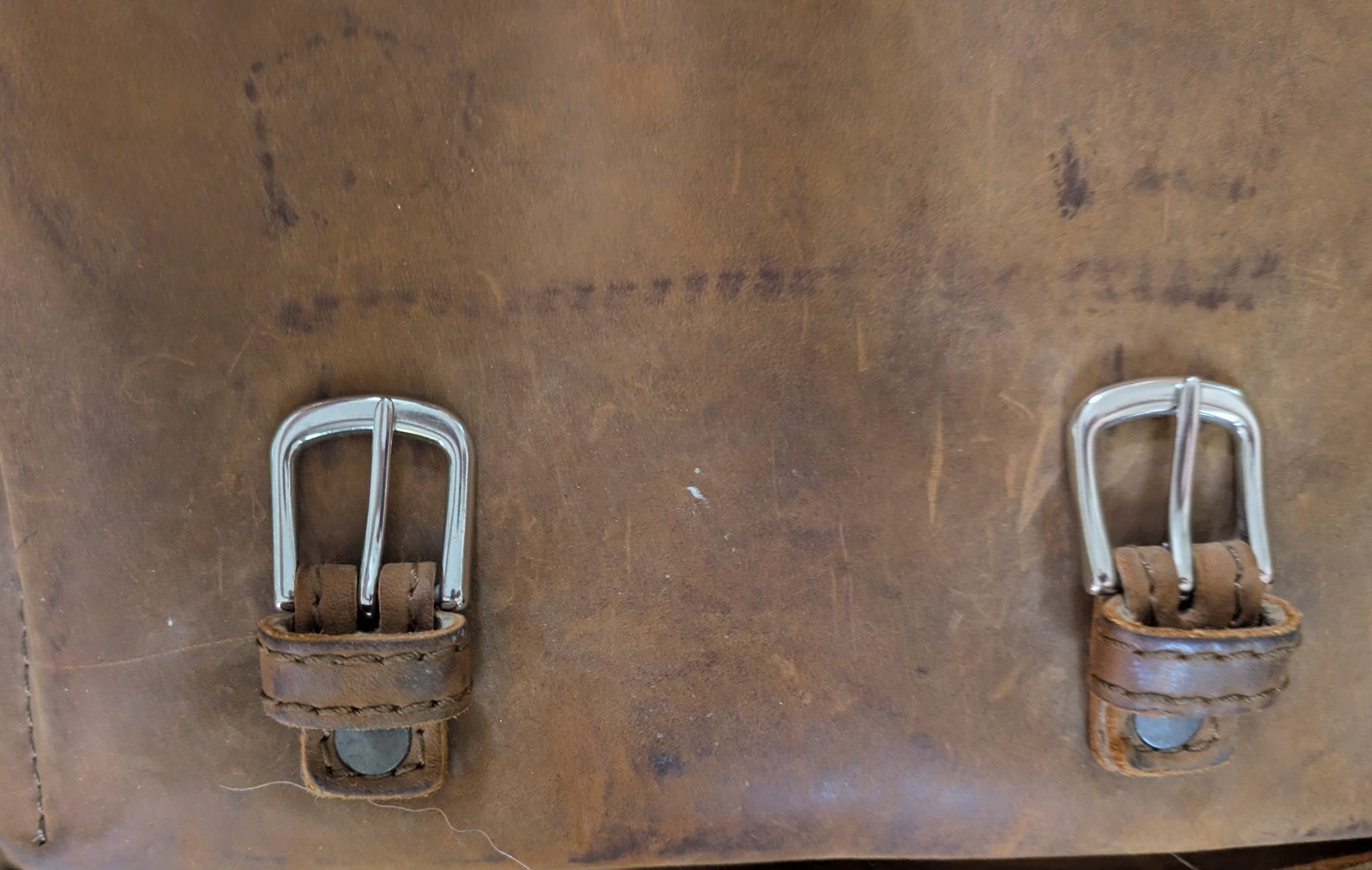 Saddleback Leather Co. Thin Front Pocket Backpack – (Tobacco)