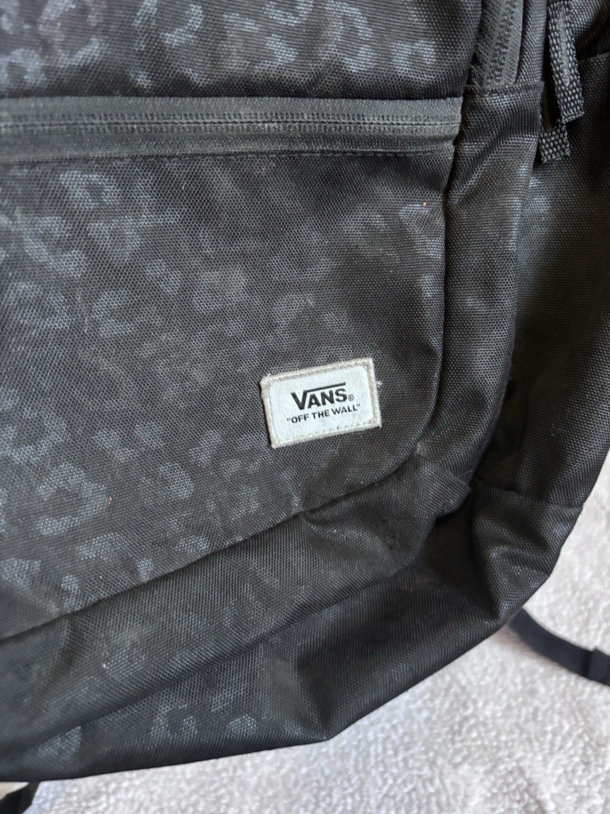 VANS – Preowned Full Size Black Leopard Print Bookbag