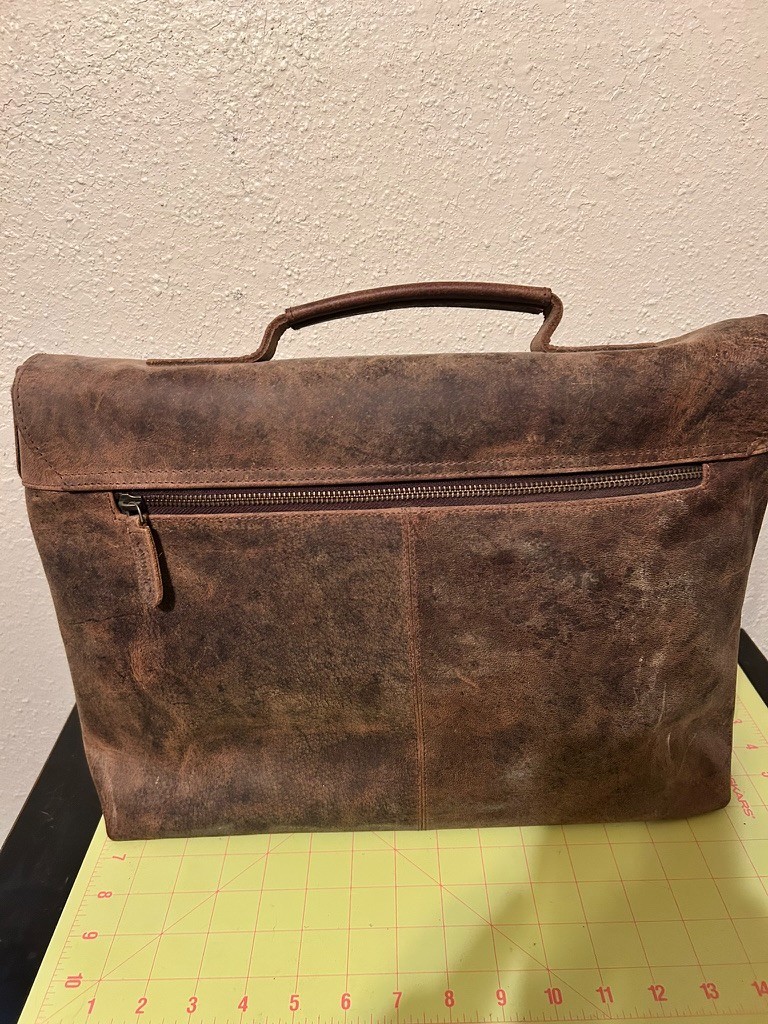 Leather Briefcase/Messenger Bag, Komal C, 15″, Distressed Brown