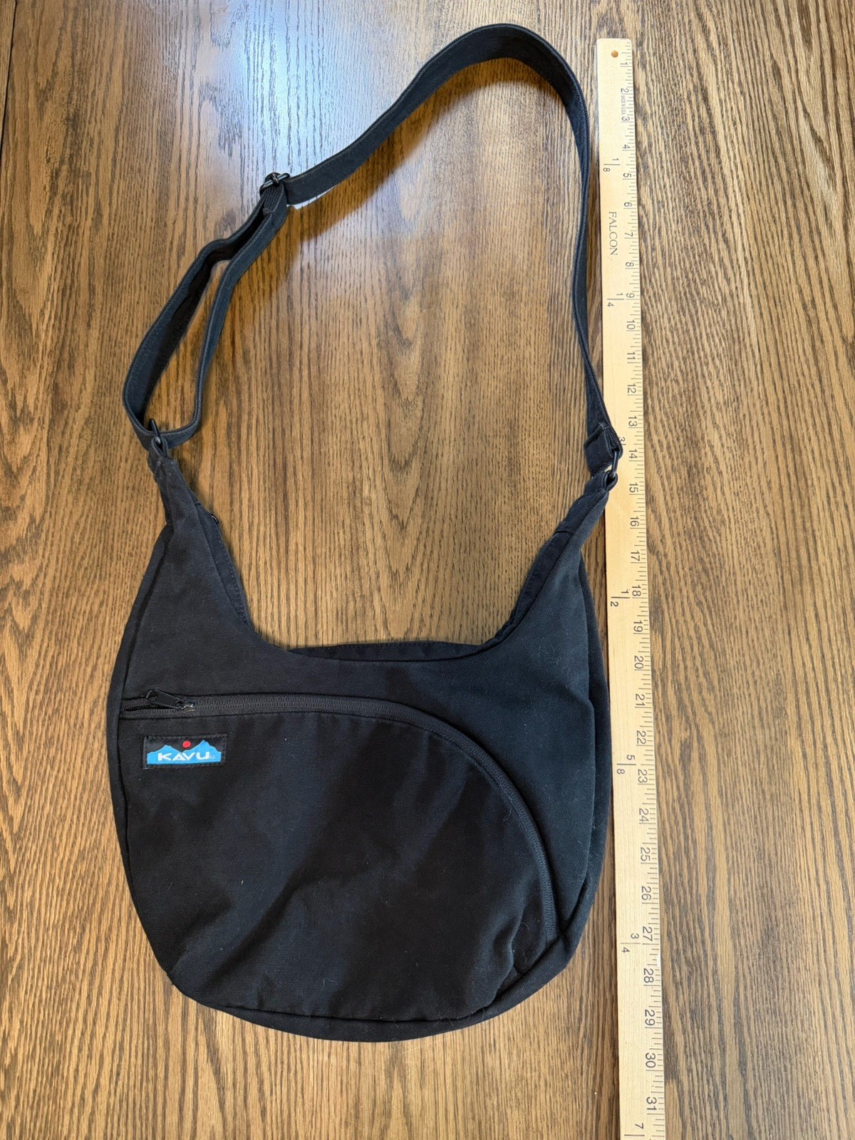 KAVU Black Solid Crossbody Sling Bag, Zip Closure, Adjustable Strap