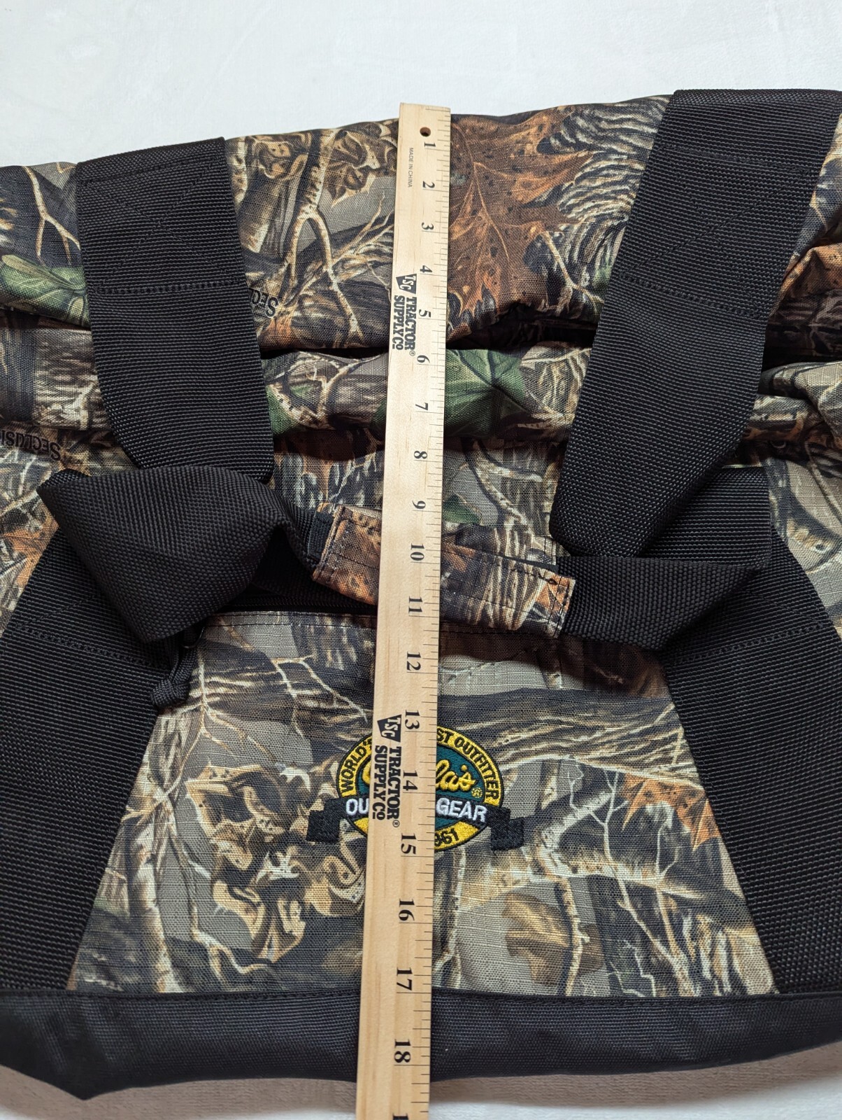 Cabela’s Seclusion 3D Camouflage Duffel Bag Carry On Weekender Outdoors VTG