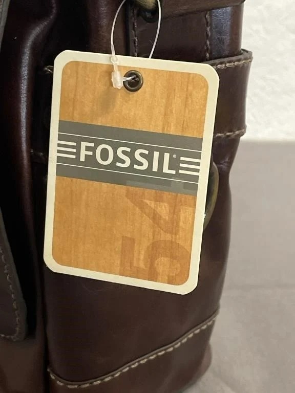 Fossil Jackson E/W Leather Laptop Messenger Bag MBG1154‑201 Brown NWT