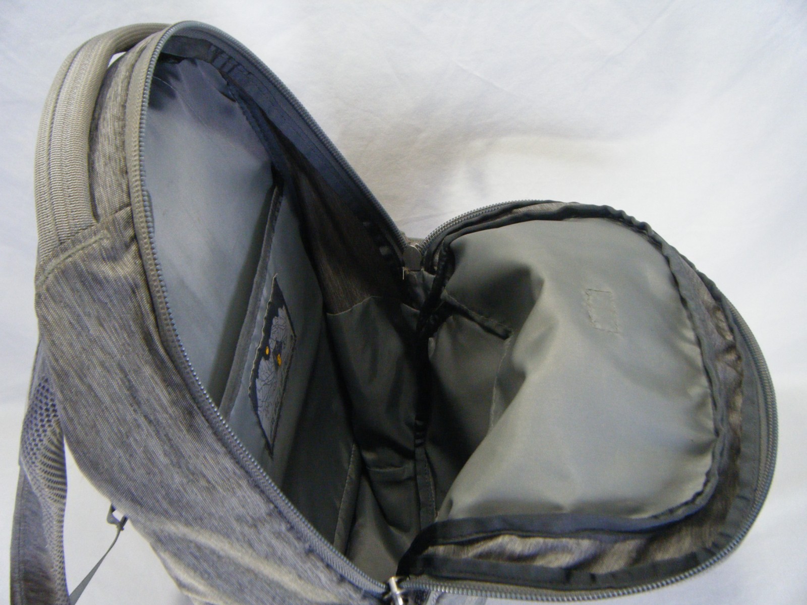 The North Face Pivoter Backpack Gray FlexVent Laptop School Book Bag