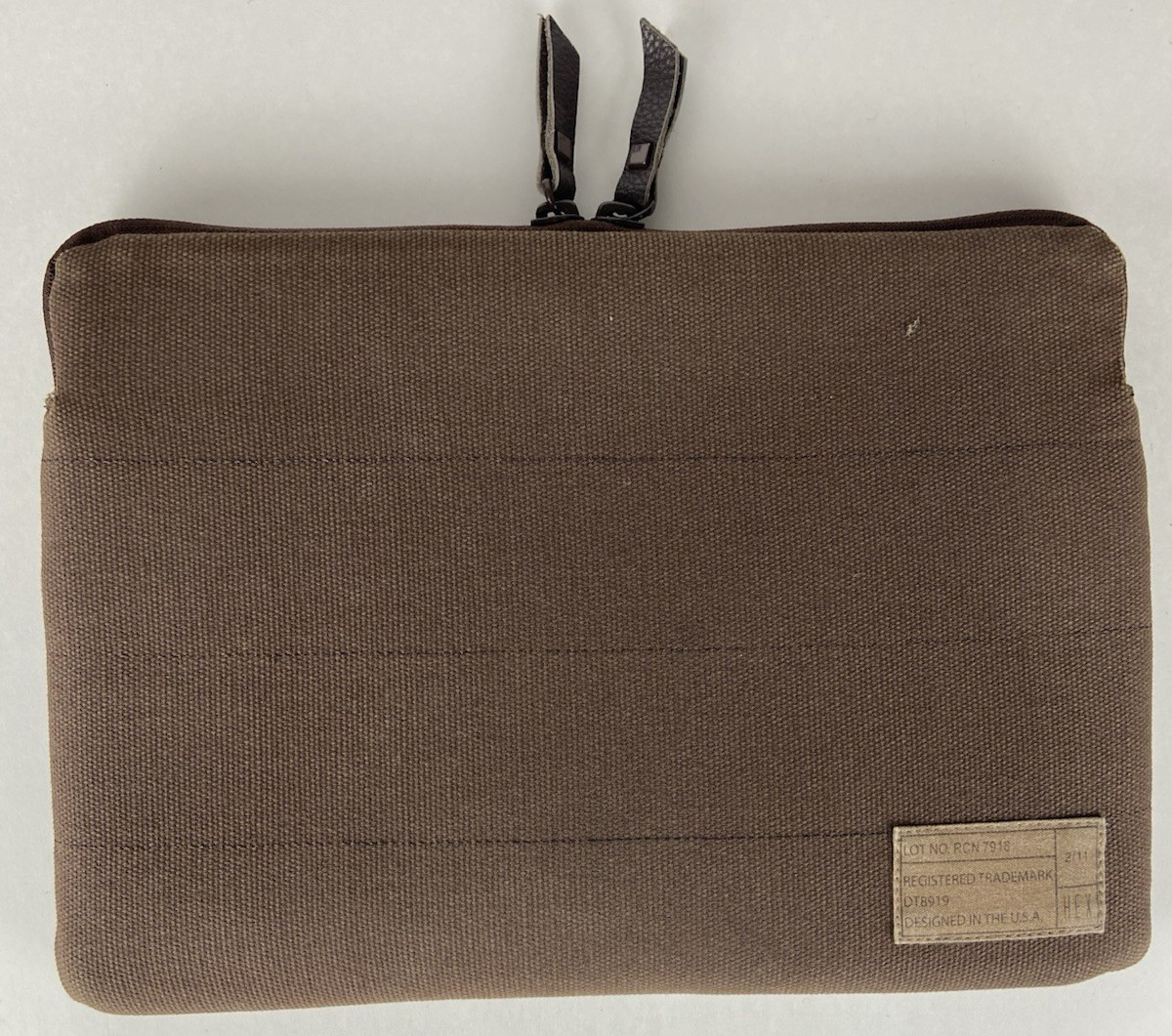 HEX Laptop Tablet Padded Zippered Case Brown 11″ x 8.5″ Lot No. RCN 7918 DT8919