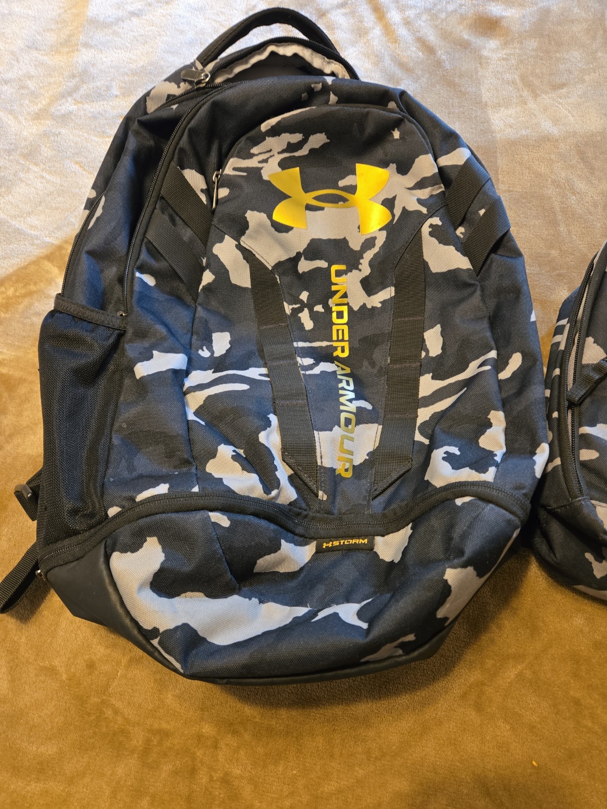 Under Armour Storm Hustle 5.0 Backpack Book Bag W/ Matching Lunch Bag Used
