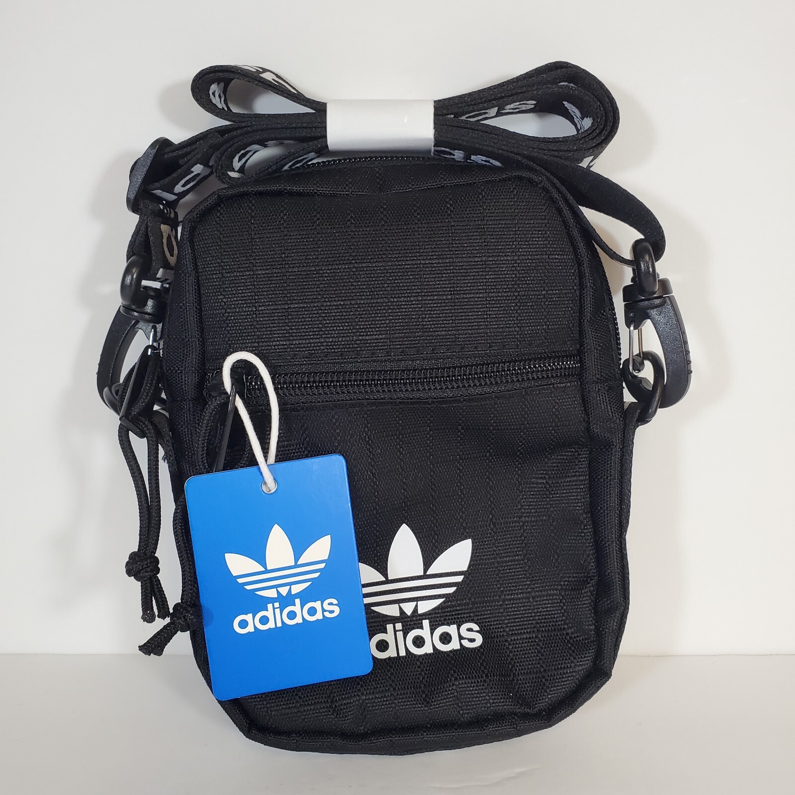 Adidas Originals Unisex Festival Crossbody Bag – Black/White